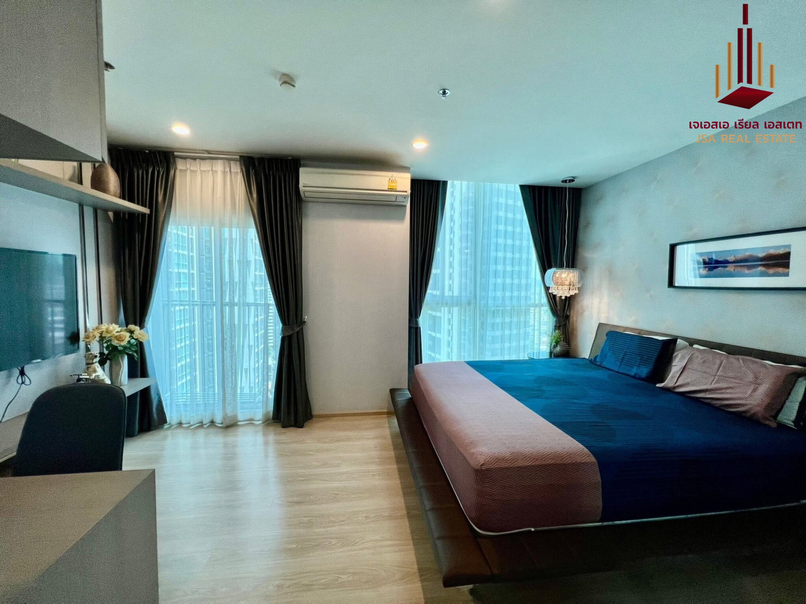 ✨ For Rent: Noble Revolve Ratchada Condo ✨  💰 Only 29,000 THB/month 
