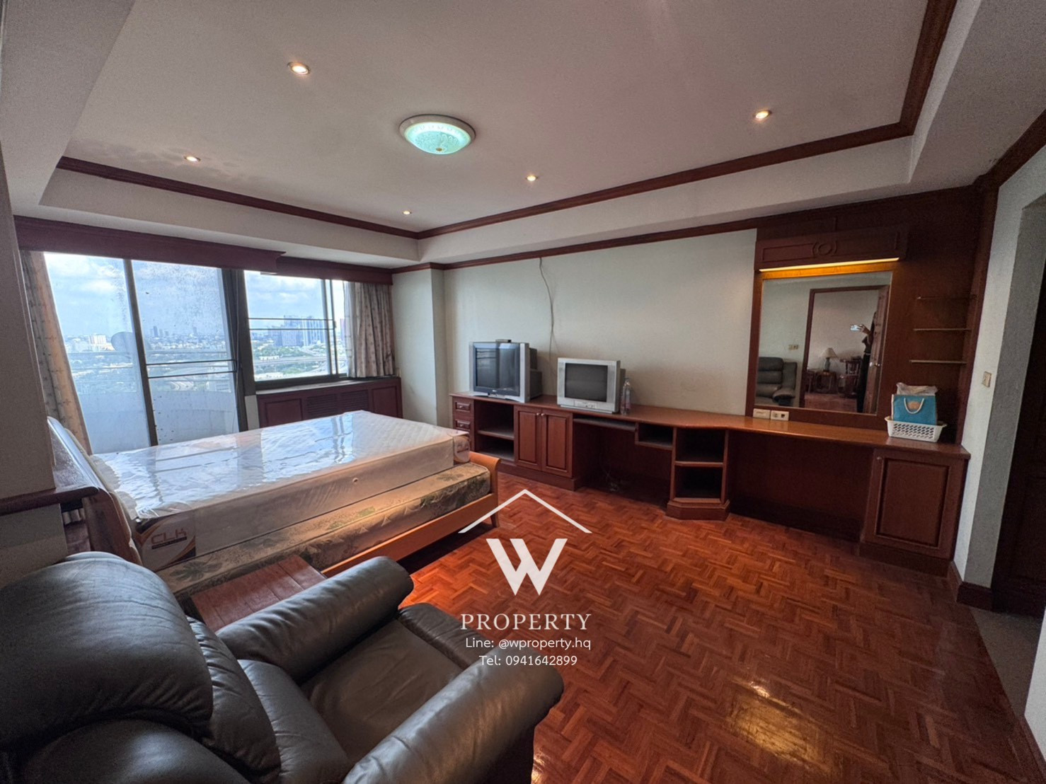 Selling cheap! 🔥 Condo in the heart of Rama 9