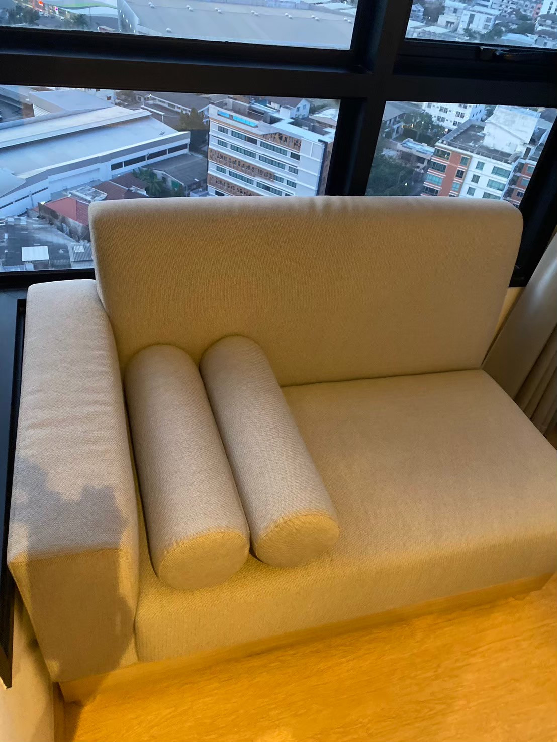 Urgent sale / Condo for rent MARU Ladprao 15, pets allowed. Urgent sale / Condo for rent MARU Ladprao 15, pets allowed.