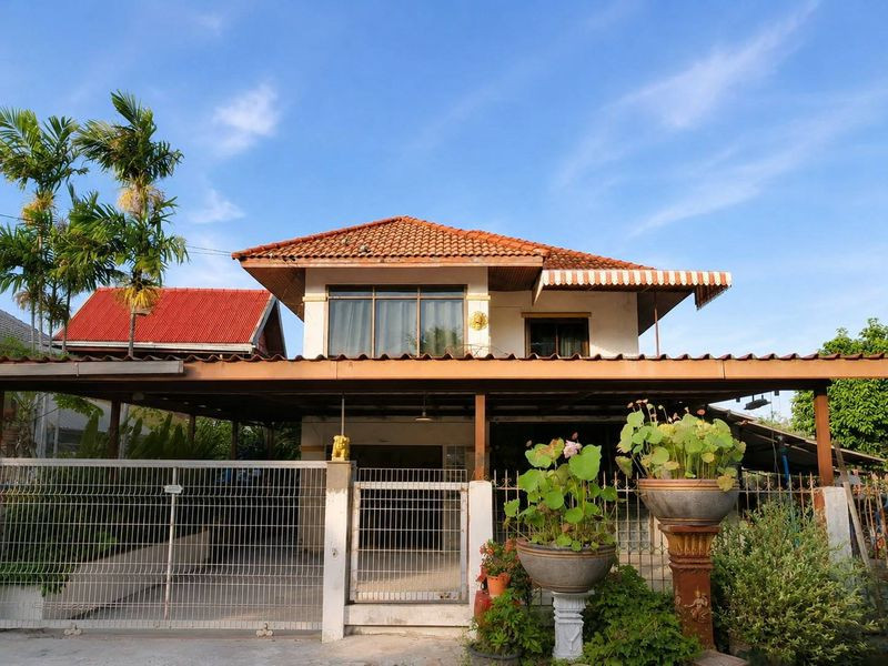 2-story detached house for sale, Siam Niwet Village 1, area 81 square meters, 3 bedrooms, Pracha Uthit - Wat Khu Sang Road, Nai Khlong Bang Pla Kot Subdistrict. Phra Samut Chedi District Samut Prakan Province 2-story detached house for sale, Siam Niwet Village 1, area 81 square meters, 3 bedrooms, Pracha Uthit - Wat Khu Sang Road, Nai Khlong Bang Pla Kot Subdistrict. Phra Samut Chedi District Samut Prakan Province