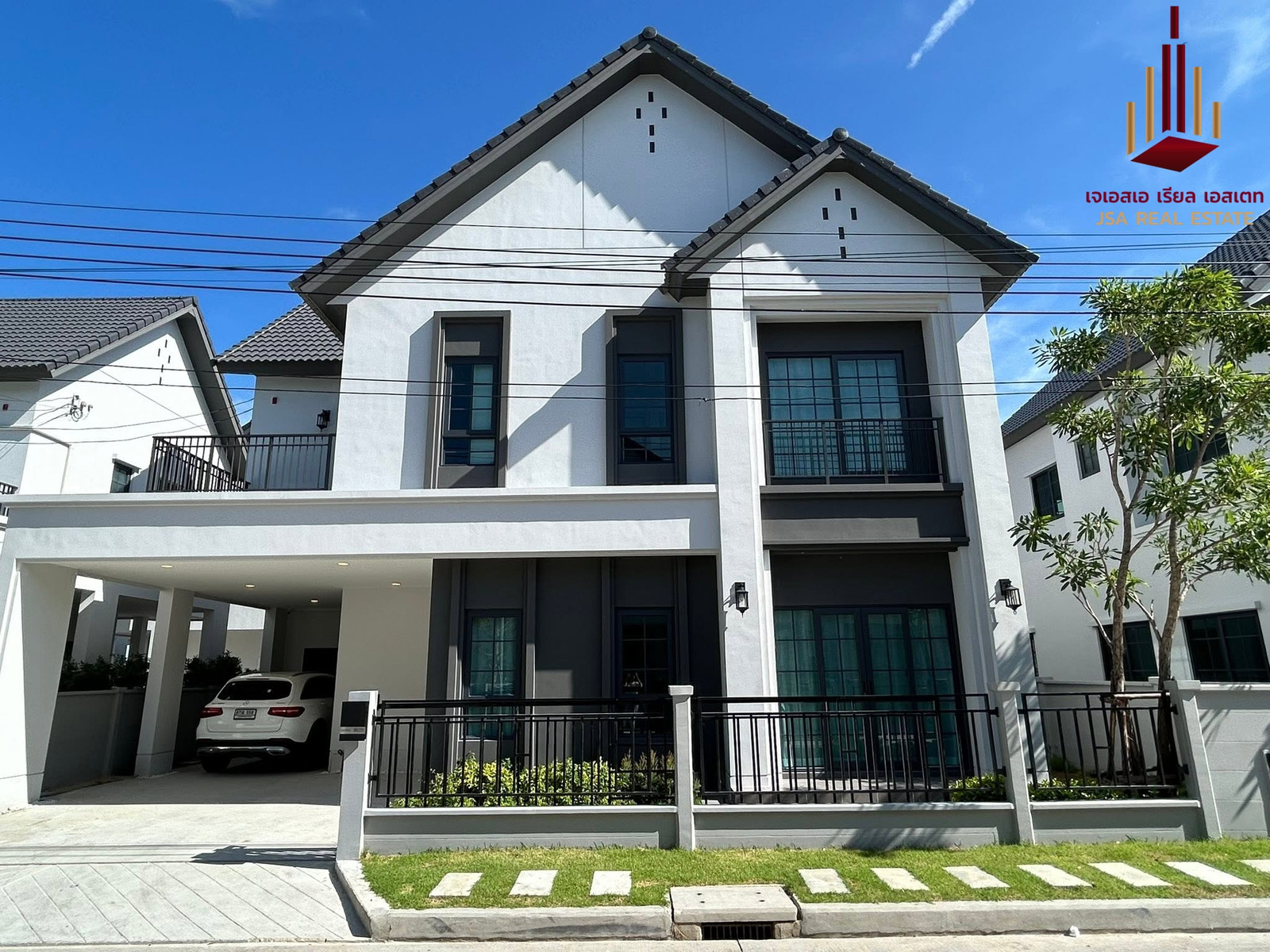 ✨ For Rent:  Centro Bangna✨  💰 Only 120,000 THB/month