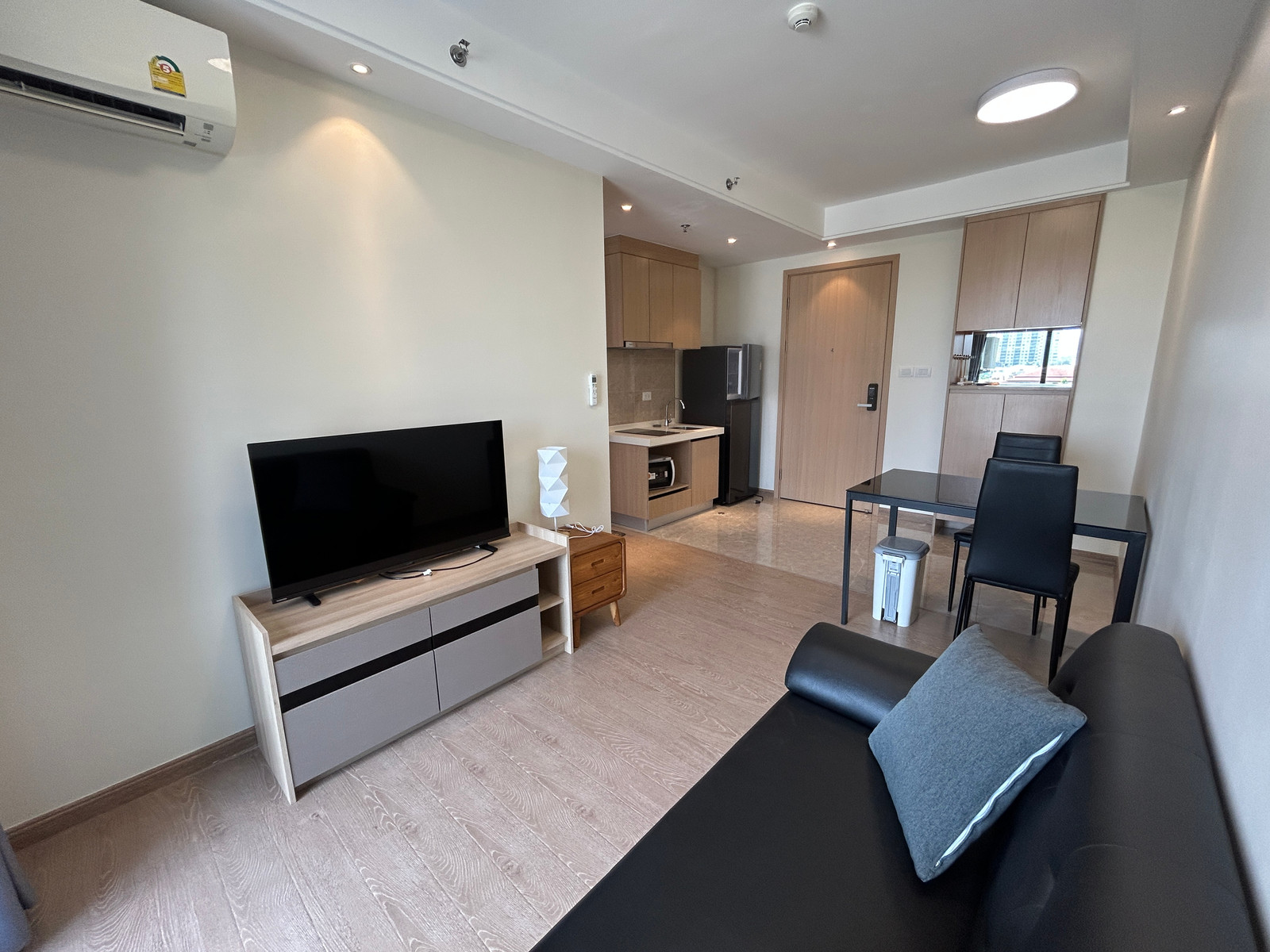 For rent Regal Sathorn For rent Regal Sathorn