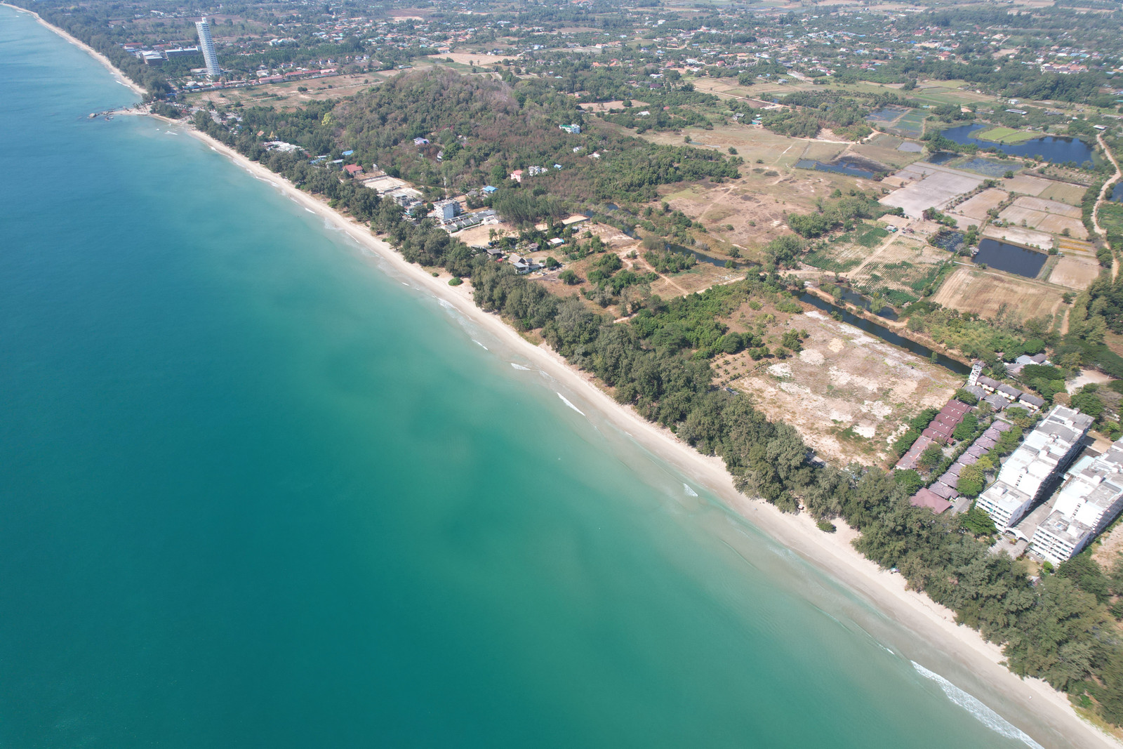 Very beautiful land for sale, next to the sea, Mae Ramphueng Beach, 8-3-31.5 rai (can be divided for sale), newly adjusted location... new price, only 9 million per rai. – รูปที่ 2