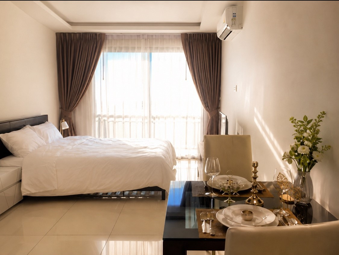 97974 - Luxury resort style condo. With a large swimming pool and an atmosphere like relaxing in the Maldives. Heart of Jomtien Suitable for both living and rental investment.