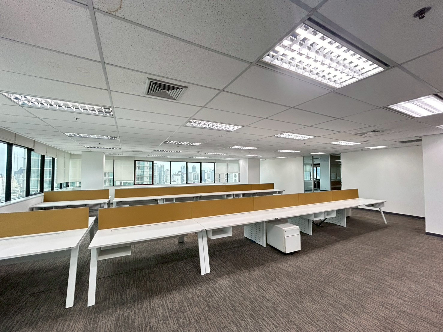 Office for rent, Italthai Tower, 28th floor, size 1,830.27 sq m. – รูปที่ 3