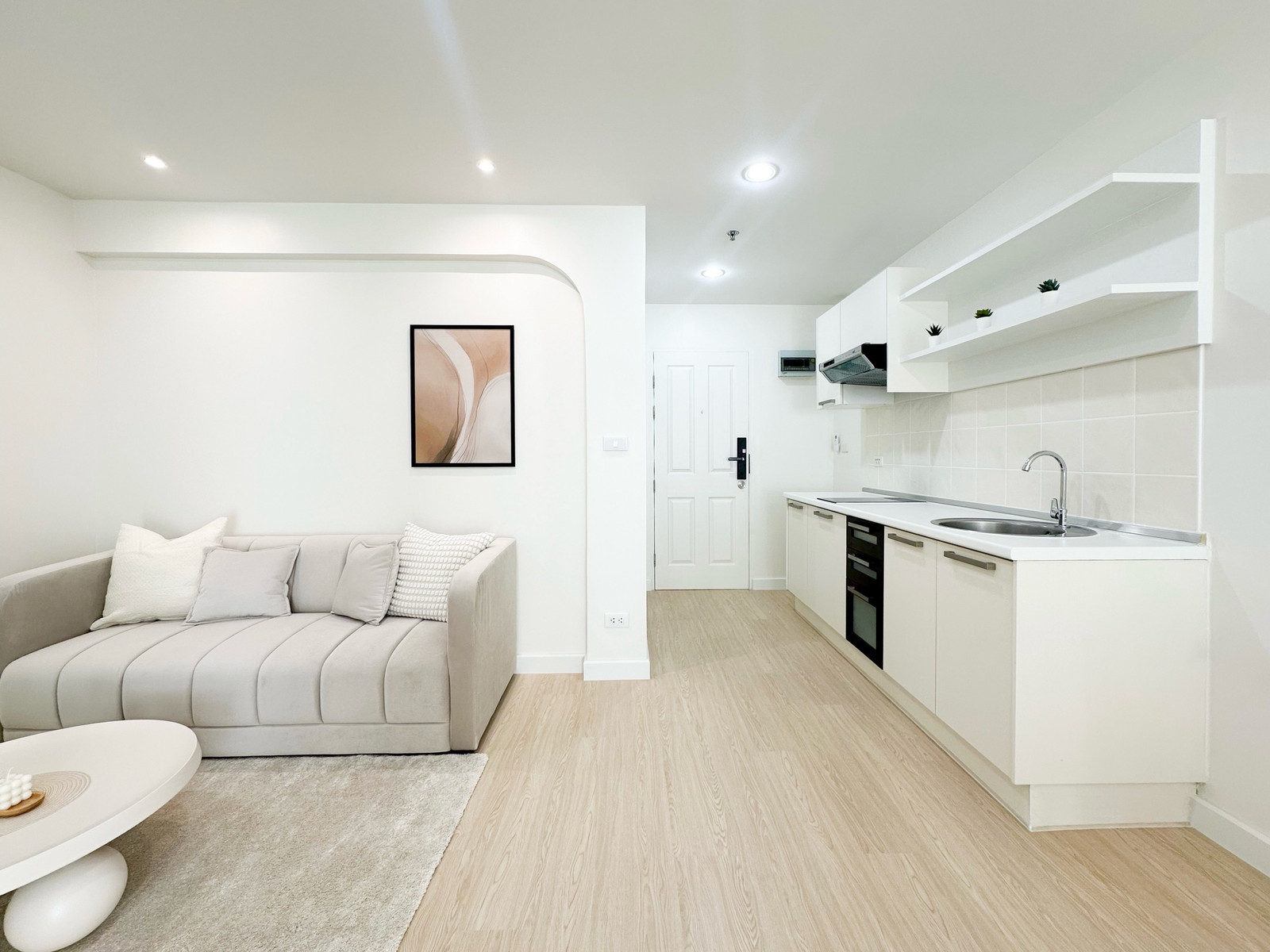 ❤️Metro Park Phase 2/1, large site 42 square meters, newly renovated, fully furnished.