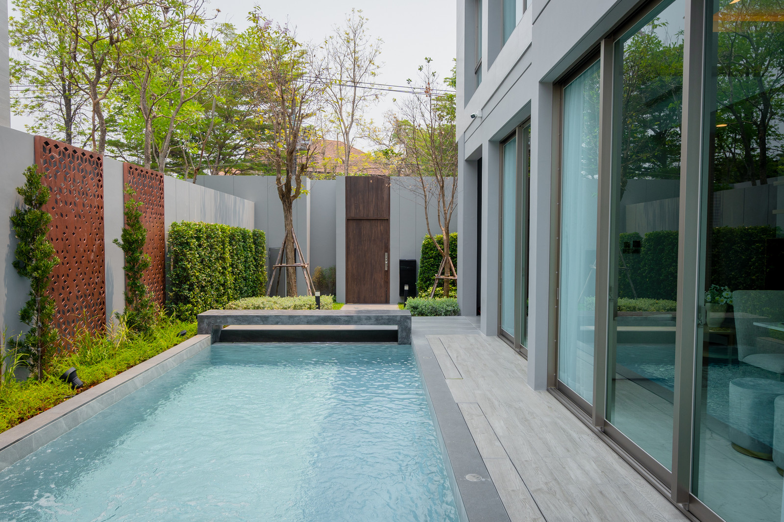 ขาย The Escape Mahidol Pool Villa พลูวิลล่าสุดหรู ทำเลมหิดล พร้อมสระว่ายน้ำส่วนตัว ตกแต่งสวยหรูพร้อมเข้าอยู่ ใกล้สนามบินเชียงใหม่ เซนทรัลเชียงใหม่แอร์พอร์ต -SW003747 – รูปที่ 2