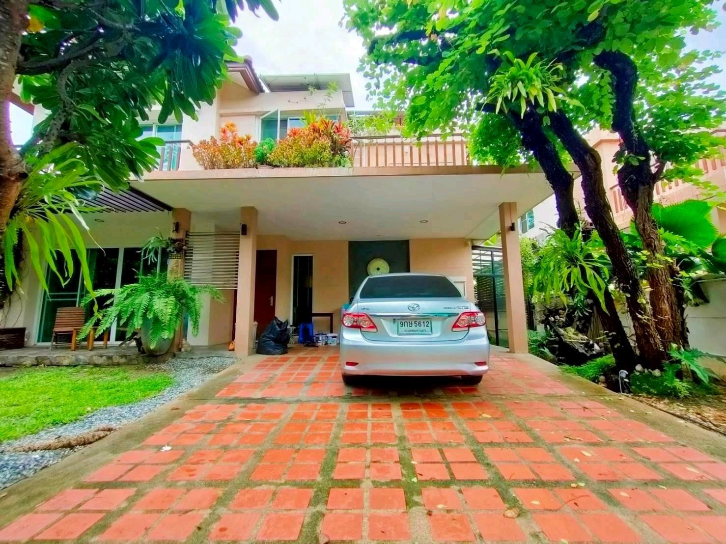 ขายบ้านเดี่ยว วิลล่าอคาเดีย ศรีนครินทร์ เนื้อที่ 70.ตร.ว.เฟอร์ฯครบพร้อมอยู่ มีโซล่าเซลประหยัดค่าไฟ ใกล้รถไฟฟ้า ศรีลาซาล ใกล้เมกาบางนา – รูปที่ 2