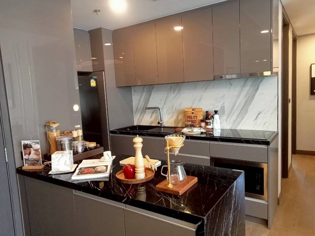 คอนโด 2 ห้องนอน 2 ห้องน้ำ แต่งครบพร้อมอยู่ วิวสวนเบญจกิติ – รูปที่ 3