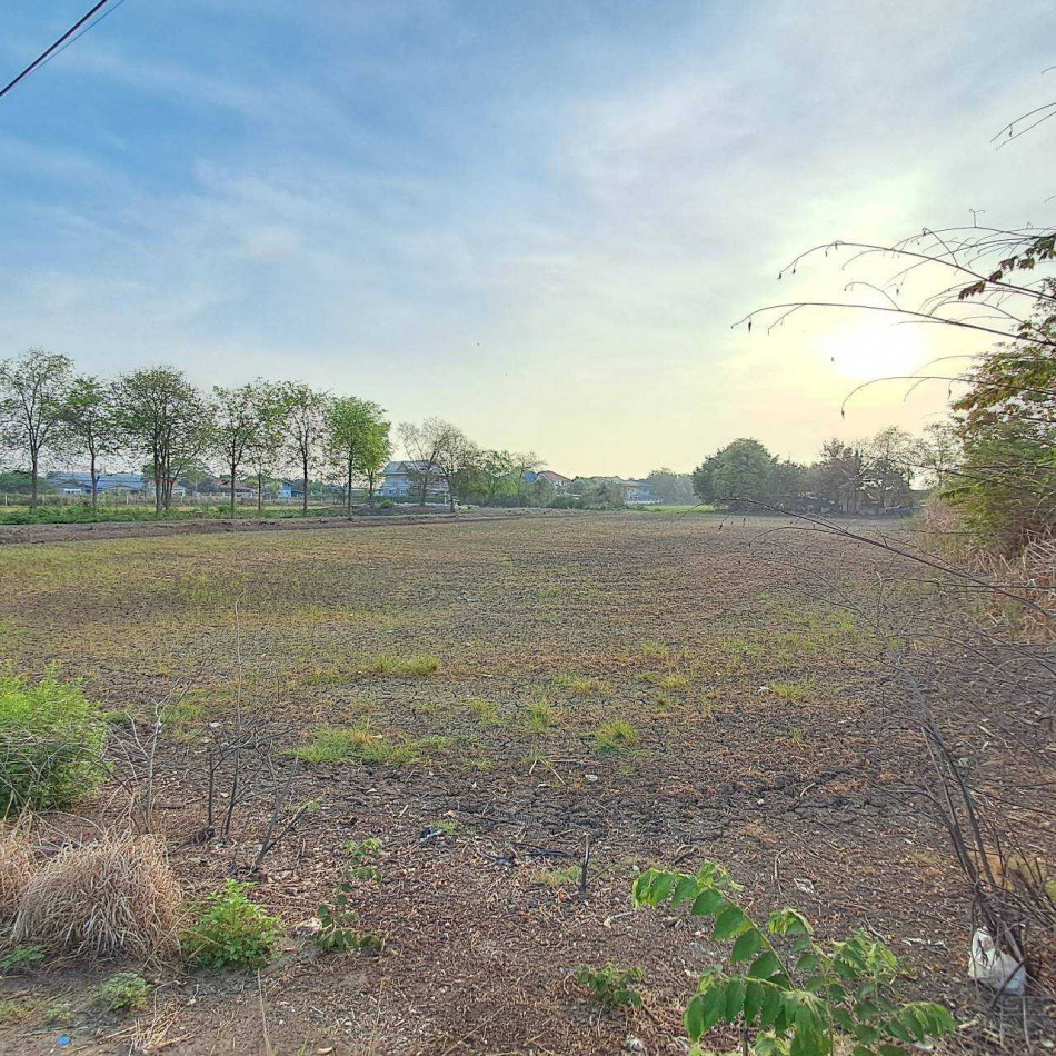 Beautiful land plot for sale, 2-2-8 rai (2 rai 2 ngan 8 sq.wa), Bang Len, Nakhon Pathom. – รูปที่ 2
