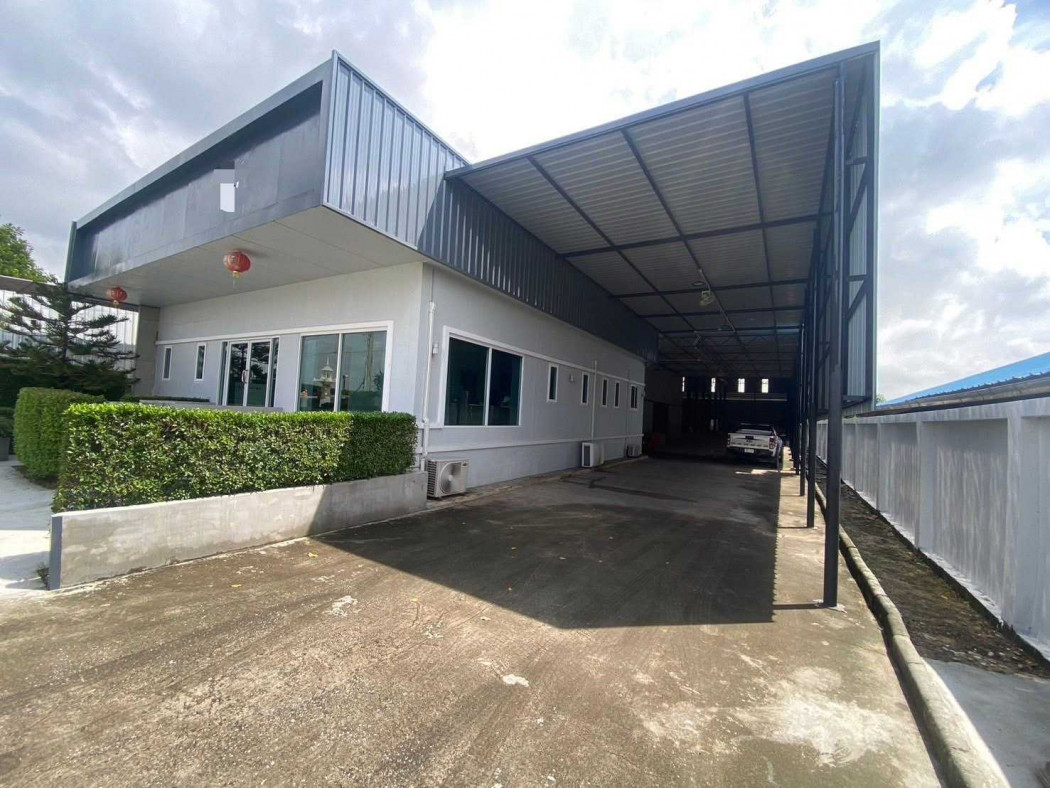 Warehouse with office space for sale, 1 rai (approximately 1600 sq m), in the Phraeksa area, Samut Prakan. Yellow zone area.