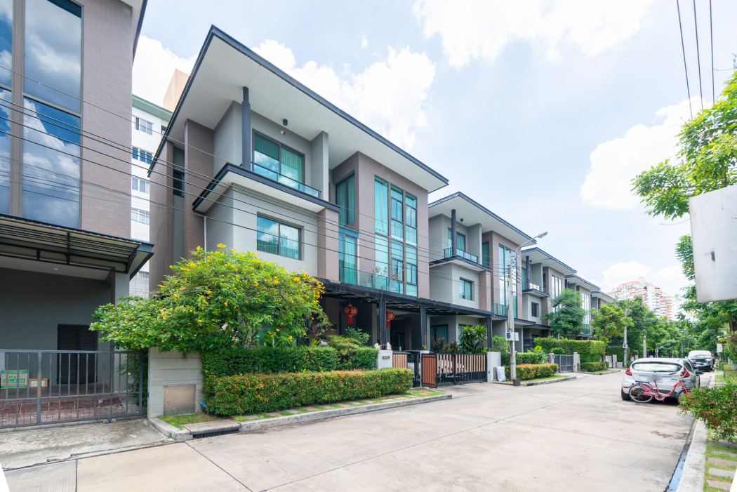 ขายบ้านเดี่ยวหรู 3 ชั้น โซล เอกมัย-ลาดพร้าว พร้อมเฟอร์ ใกล้ทาวน์อินทาวน์ และเลียบด่วนรามอินทรา ขนาด 56 วา – รูปที่ 2