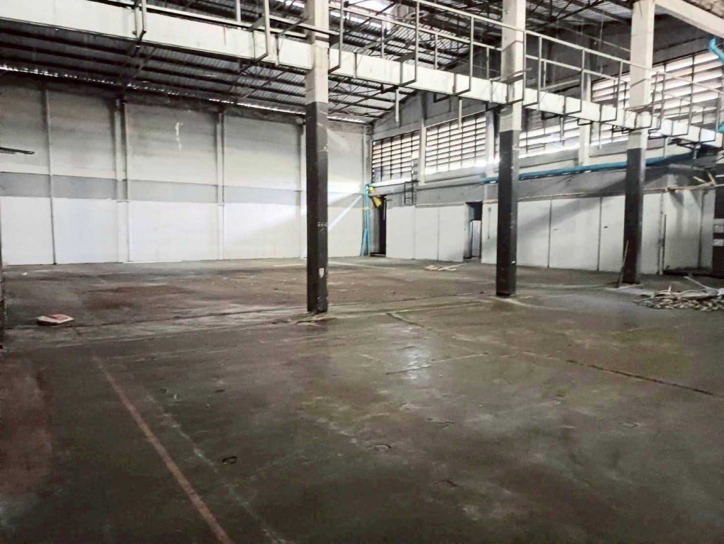 Warehouse for sale in a prime location on Theparak Road. In good condition and ready for use. 1500 sq m, 3 rai 75 sq wa. – รูปที่ 2