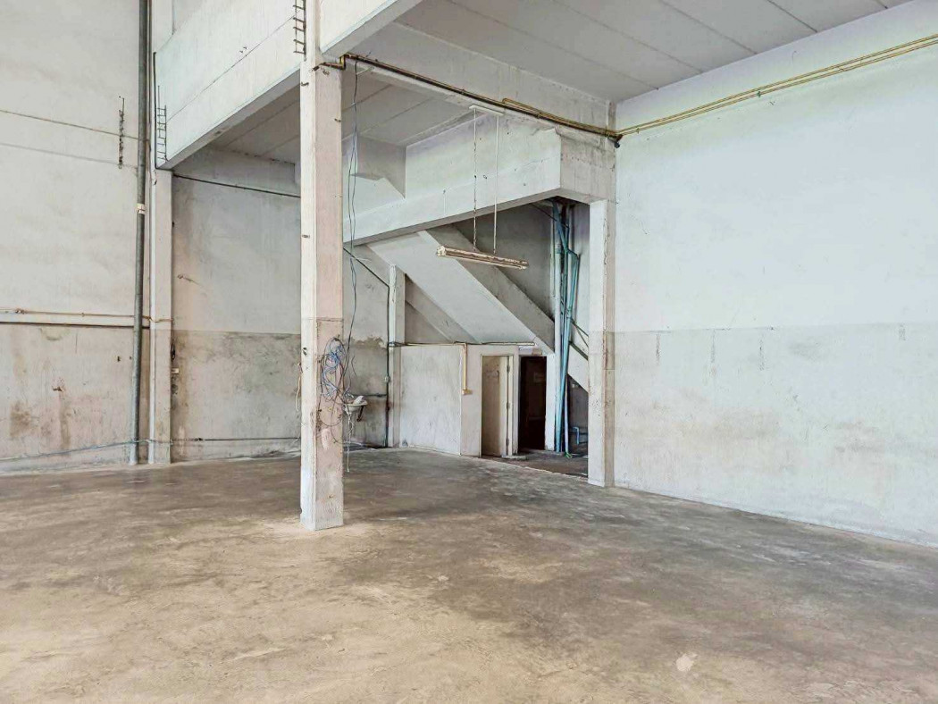 Warehouse for sale, prime location on Theparak Road, in good condition and ready for use, 800 sq m, 2 rai. – รูปที่ 4