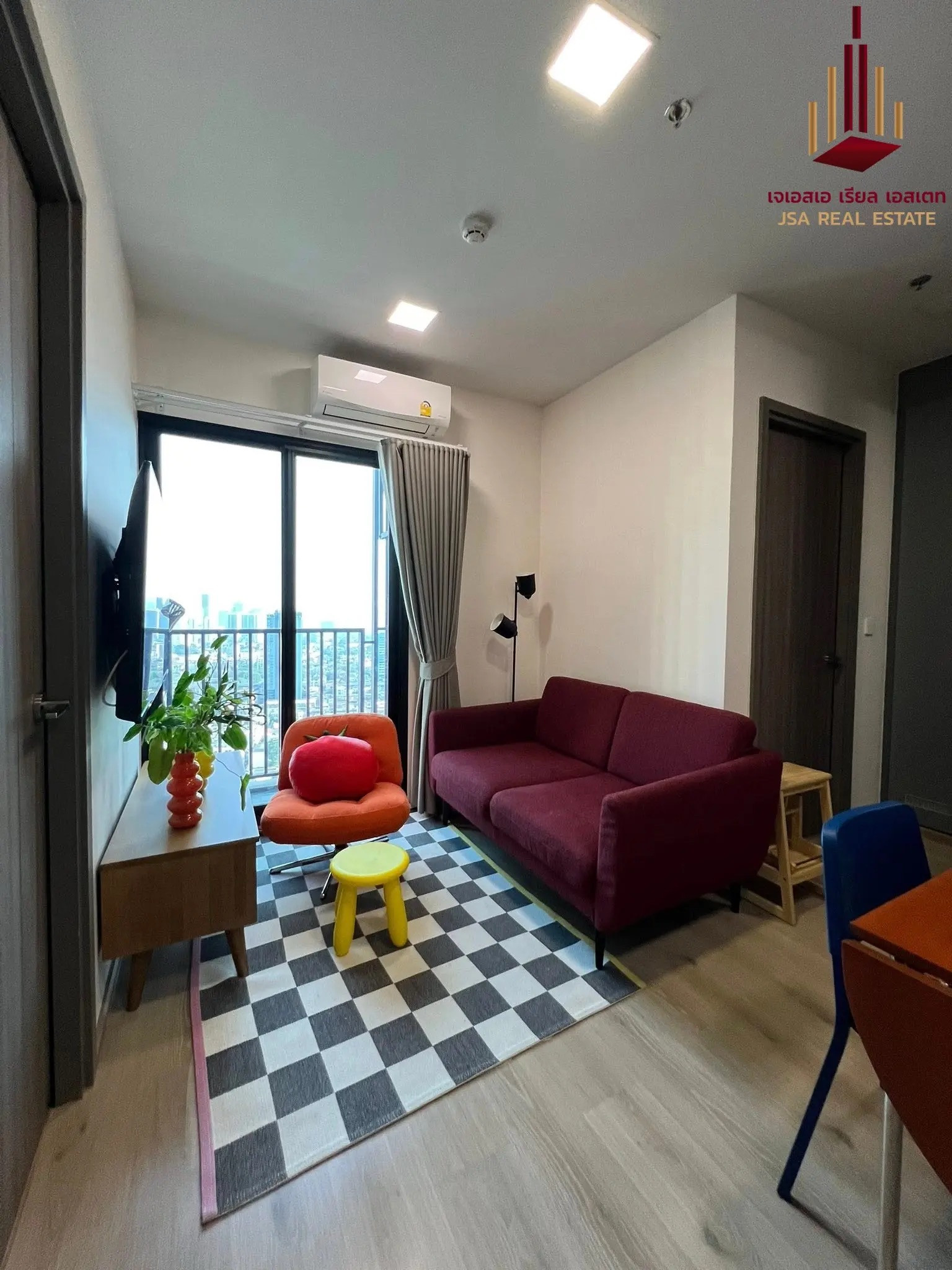 The Privacy Taopoon Interchange 📍 MRT Taopoon, good potential location. The Privacy Taopoon Interchange 📍 MRT Taopoon, good potential location.