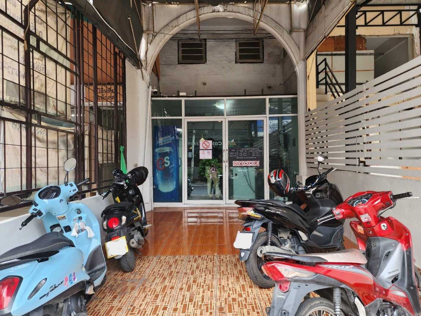 ขาย ร้านอินเตอร์เน็ต พร้อมตึกและอุปกรณ์ ทำธุรกิจต่อได้เลย ผลตอบแทน 9%-10% ซอยมหาดไทย (ลาดพร้าว 122 และรามคำแหง 65) – รูปที่ 2