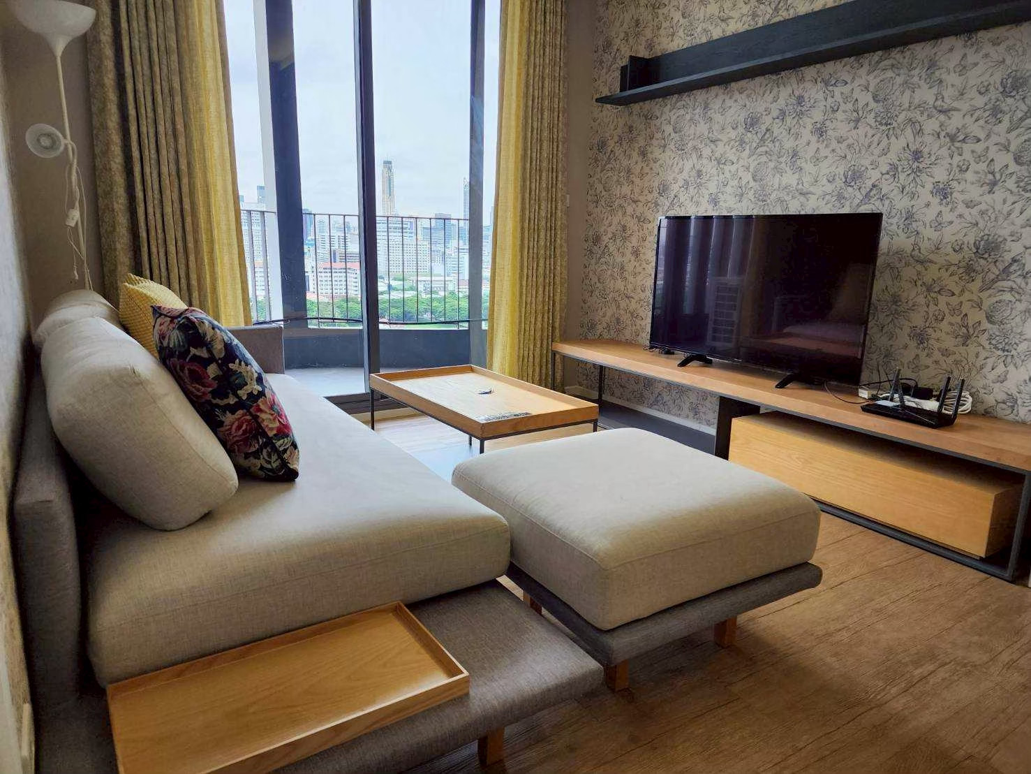 [] 🌟 ขายด่วนคอนโดพร้อมผู้เช่าพรีเมียม! Triple Y Residence (สามย่านมิตรทาวน์)