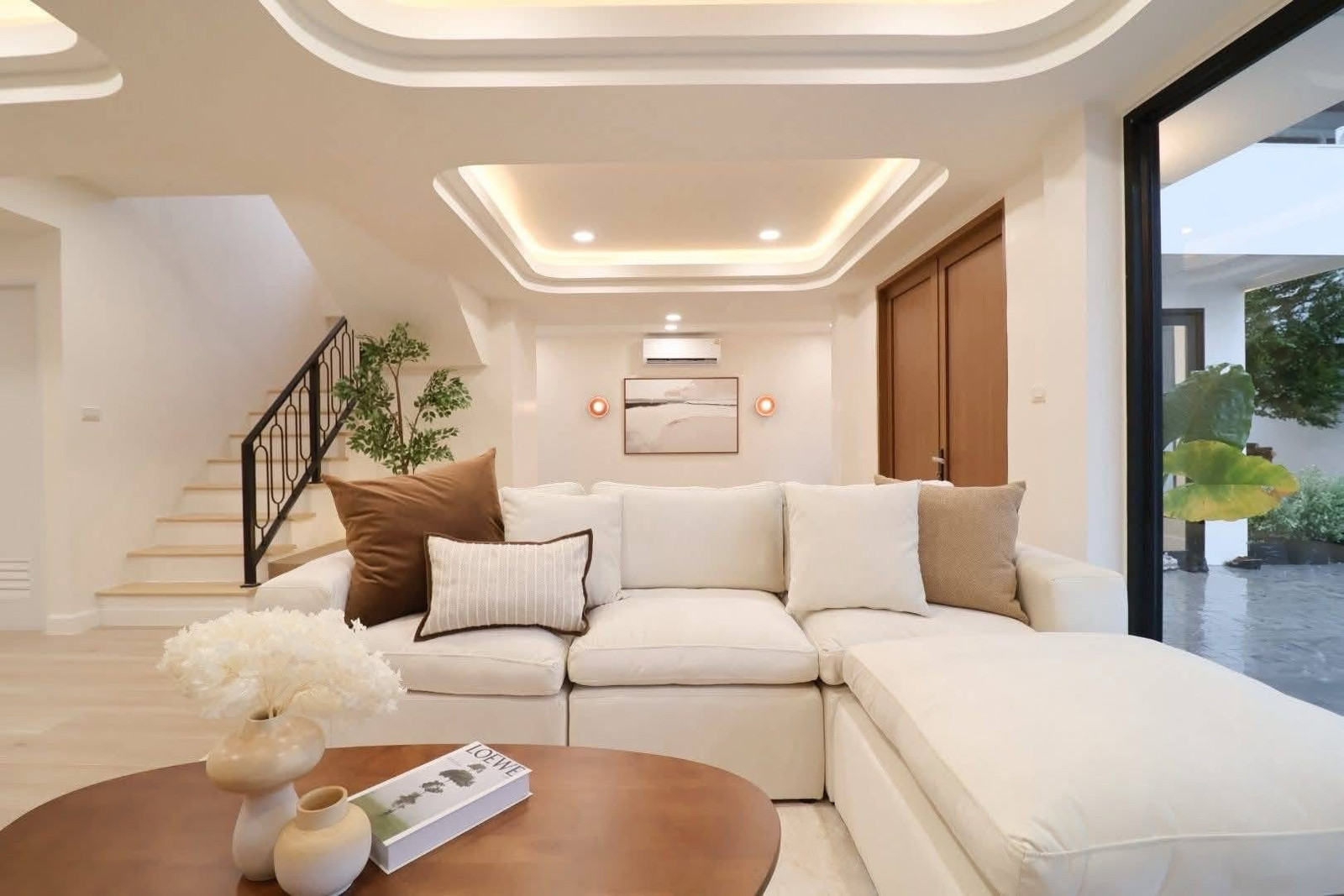 บ้านเดี่ยวรีโนเวทใหม่ พร้อมอยู่! ทำเลทองห้าแยกลาดพร้าว🔥 ราคาพิเศษเพียง 14.9 ล้านบาท 🔥
(ตกแต่งใหม่ พร้อมเข้าอยู่ได้ทันที) บ้านเดี่ยวรีโนเวทใหม่ พร้อมอยู่! ทำเลทองห้าแยกลาดพร้าว🔥 ราคาพิเศษเพียง 14.9 ล้านบาท 🔥
(ตกแต่งใหม่ พร้อมเข้าอยู่ได้ทันที)