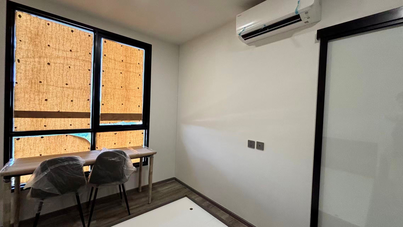 Selling down payment MODIZ VAULT Kaset-Sripatum (new condo ready to move in this month!) Selling down payment MODIZ VAULT Kaset-Sripatum (new condo ready to move in this month!)