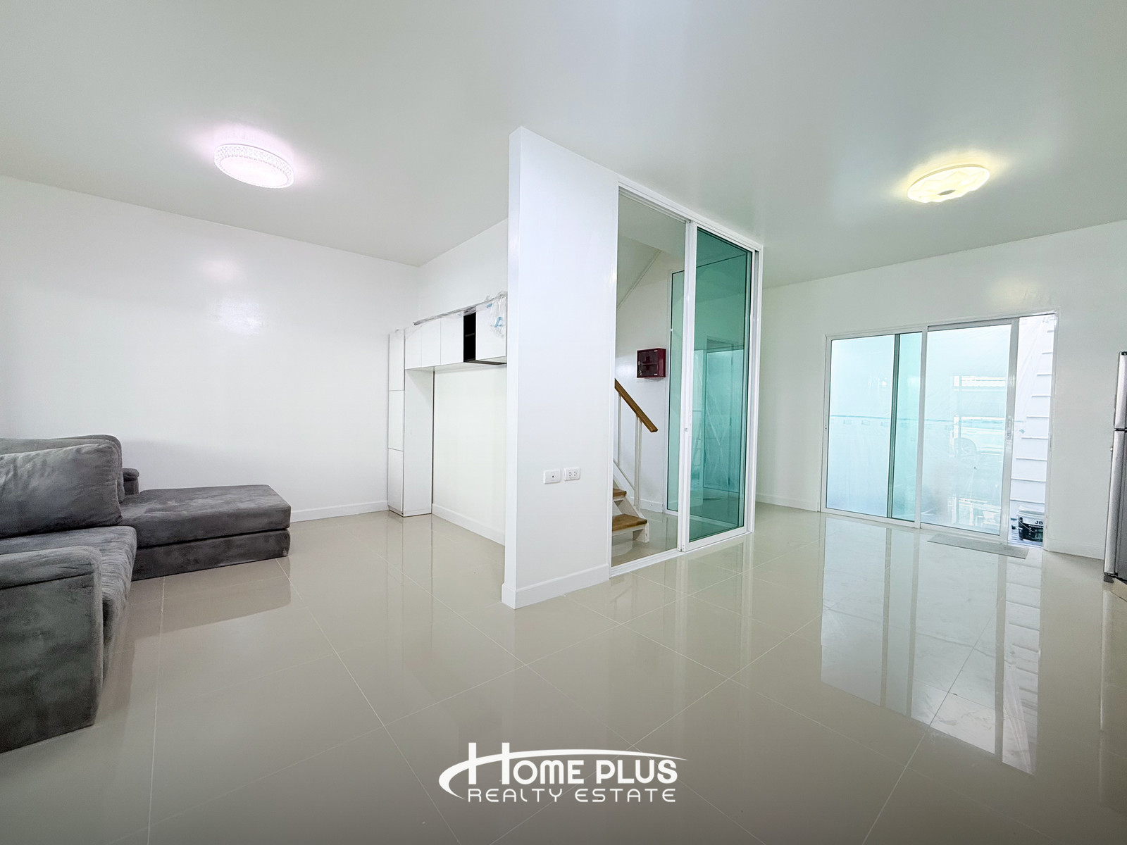 ขายทาวน์โฮม 2 ชั้น เดอะคัลเลอร์ส พรีเมียม วงแหวน–รามอินทรา (The Colors Premium Wongwaen–Ramintra) ใกล้แฟชั่นไอส์แลนด์ – รูปที่ 2