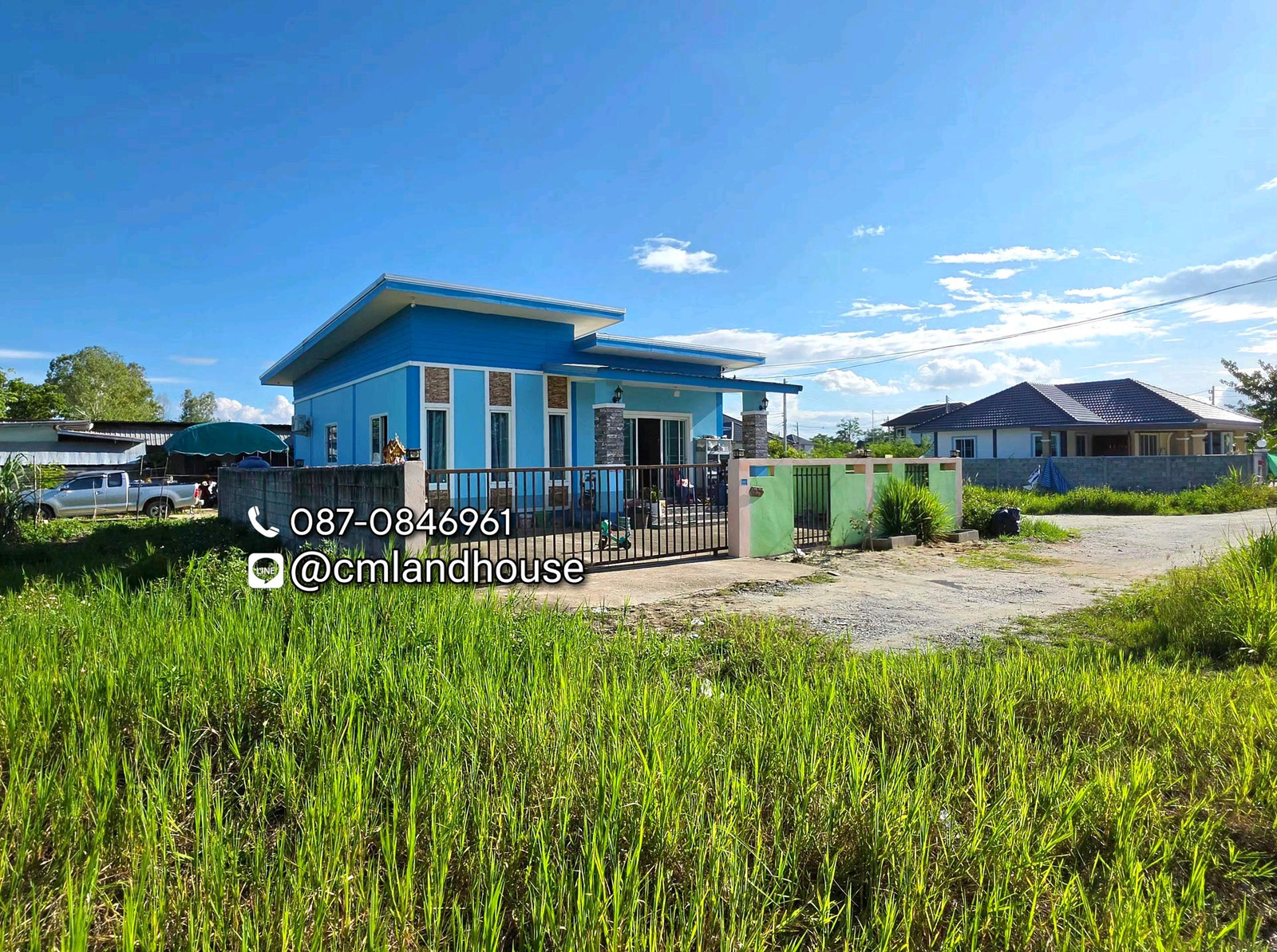 House with 3 bedrooms, near Tha Rua Market 3 km., near Pa Sao School 1 km., near San Pu Loei Municipality 2.5 km., into the city 11 km. Selling cheap because need to move urgently! House with 3 bedrooms, near Tha Rua Market 3 km., near Pa Sao School 1 km., near San Pu Loei Municipality 2.5 km., into the city 11 km. Selling cheap because need to move urgently!
