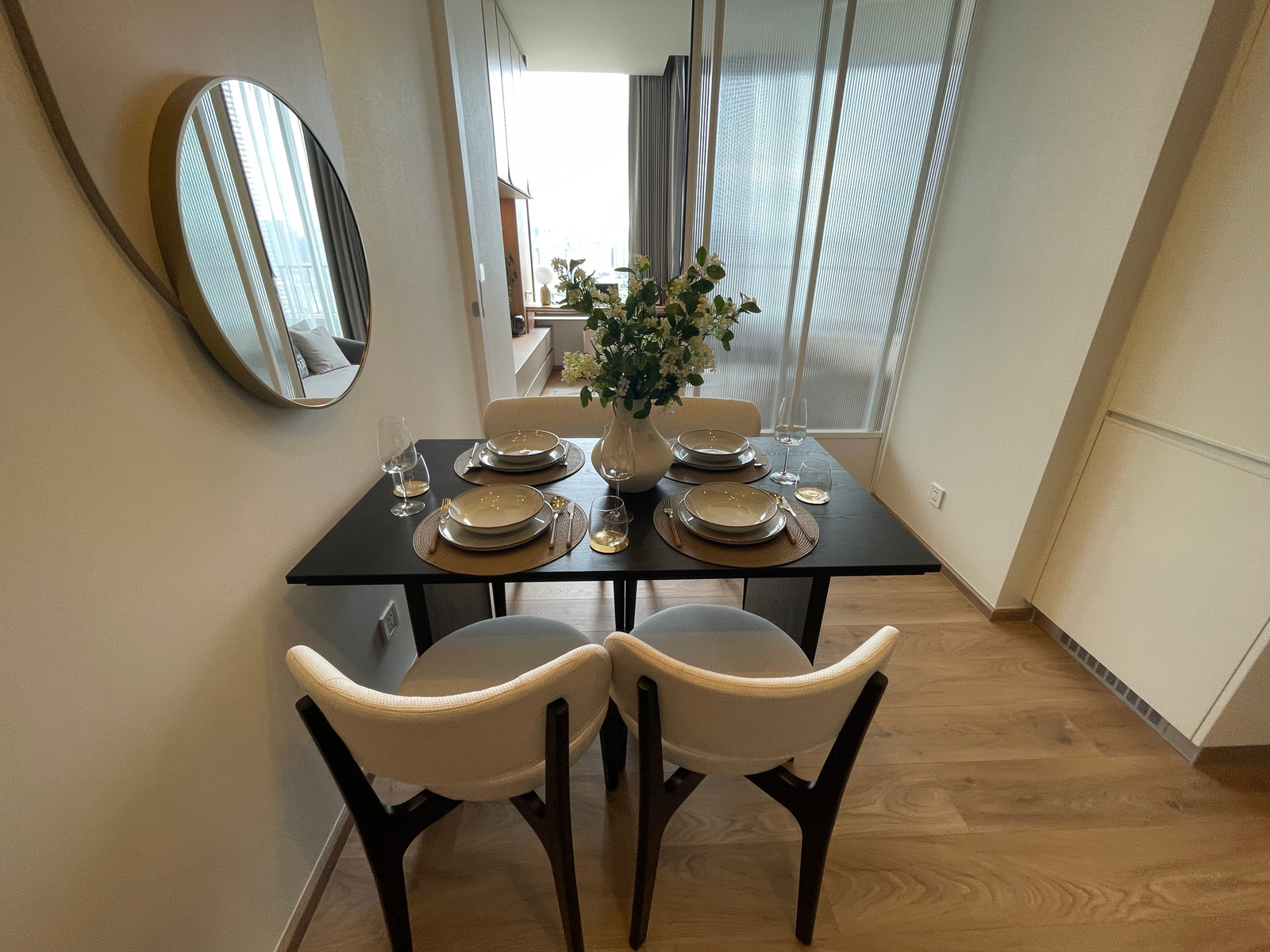 🌟 [Foreign Quota] Golden opportunity to invest! 1 bedroom @ Noble Form Thonglor | Balcony facing east, receives morning sun 🏙️✨
