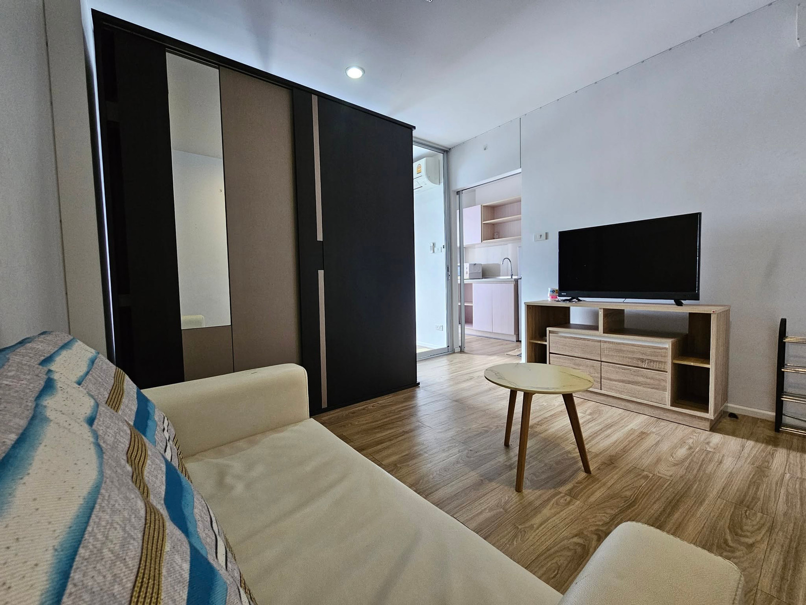 ISSI Condo Suksawat (อิซซี่ คอนโด สุขสวัสดิ์) ขายขาดทุน ถูกที่สุด ISSI Condo Suksawat (อิซซี่ คอนโด สุขสวัสดิ์) ขายขาดทุน ถูกที่สุด