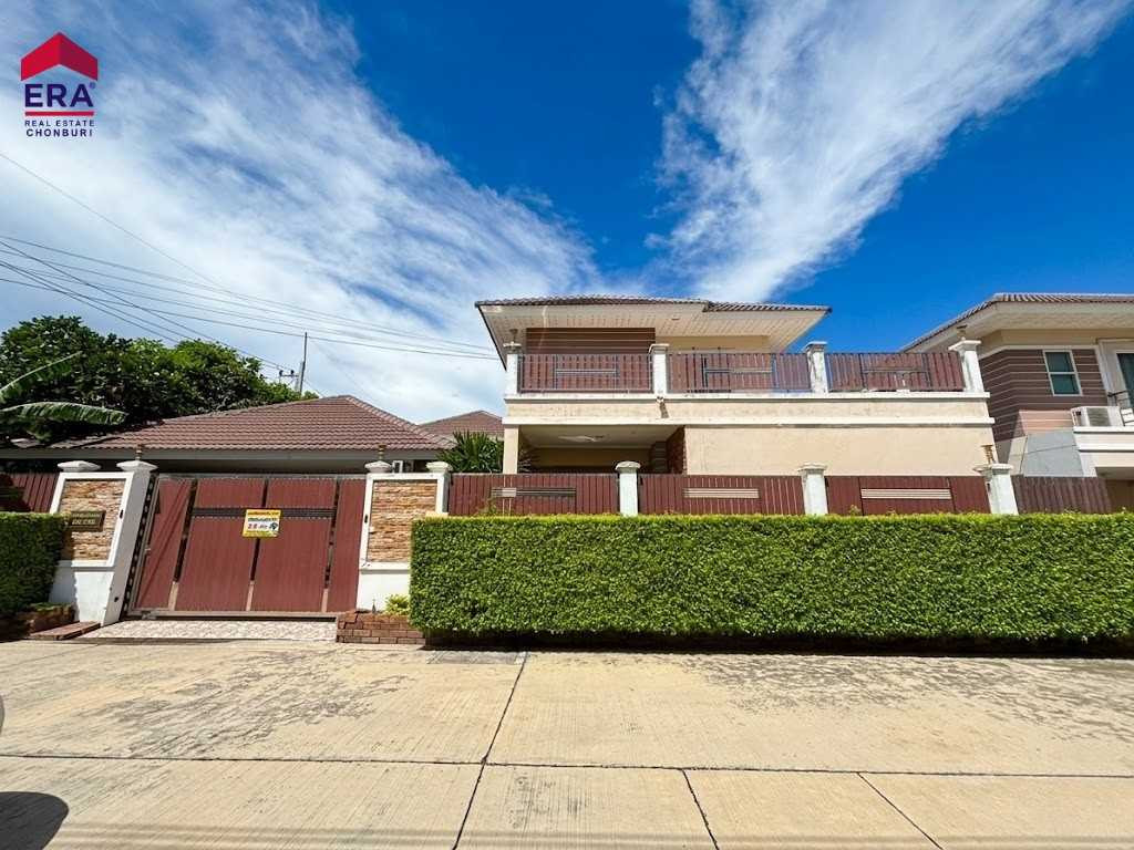 2-story detached house for sale, Maneerin Village Project, Nong Mon, Chonburi. 2-story detached house for sale, Maneerin Village Project, Nong Mon, Chonburi.