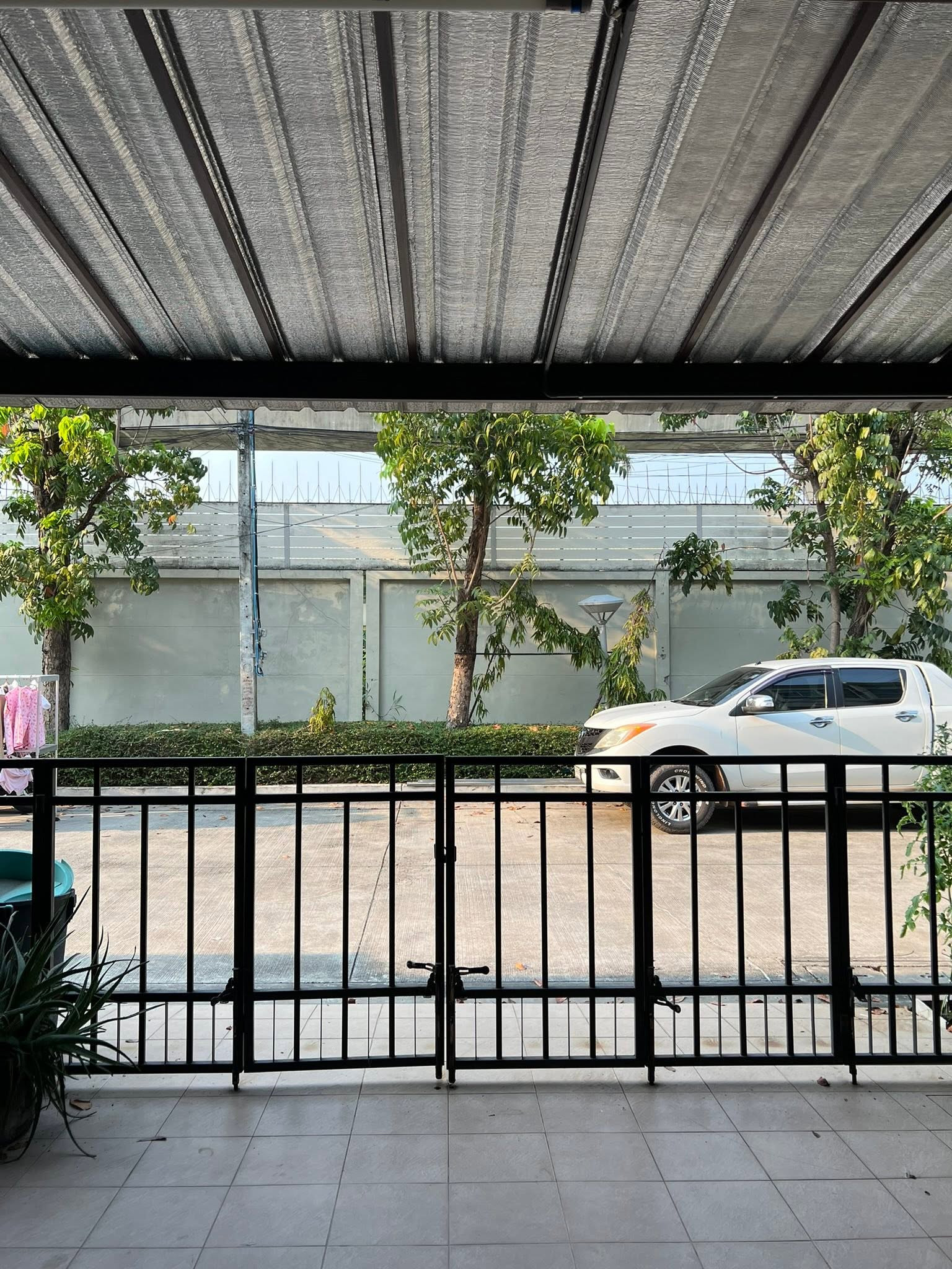 (รหัส ME131) ให้เช่าบ้าน โครงการ Baan Klang Meuang British Town Srinakarin : บ้านกลางเมือง บริติช ทาวน์ ศรีนครินทร์  – รูปที่ 2