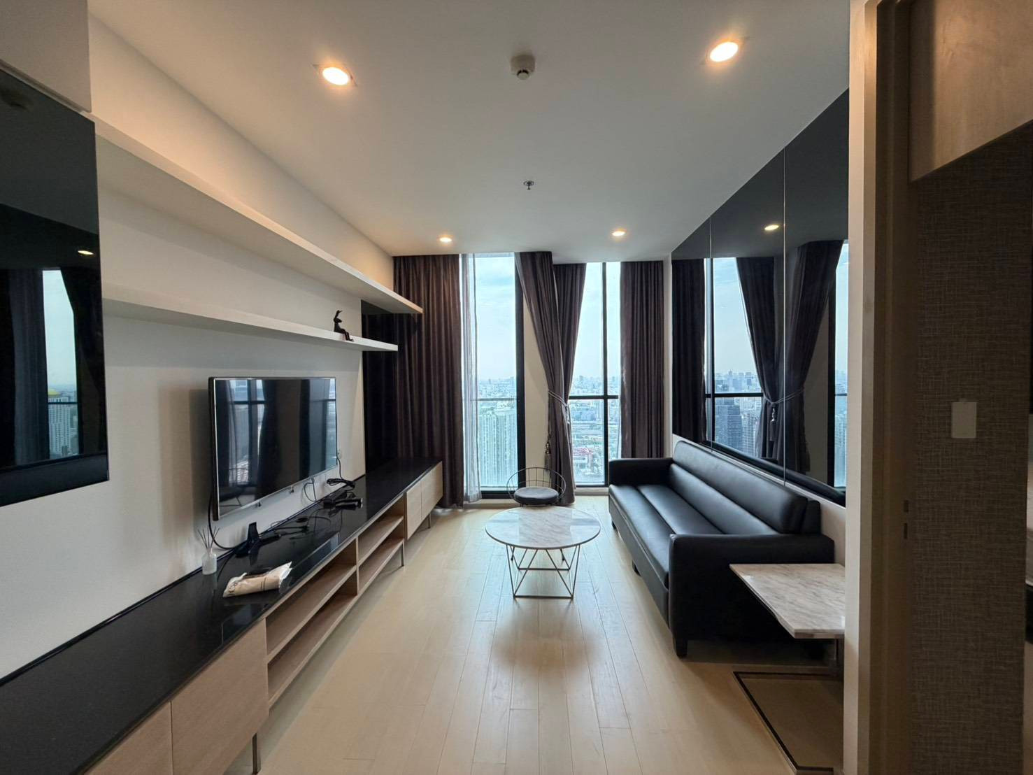 ให้เช่า คอนโดหรูใจกลางเมือง 1 ห้องนอน โนเบิล เพลินจิต Noble Ploenchit  – รูปที่ 2