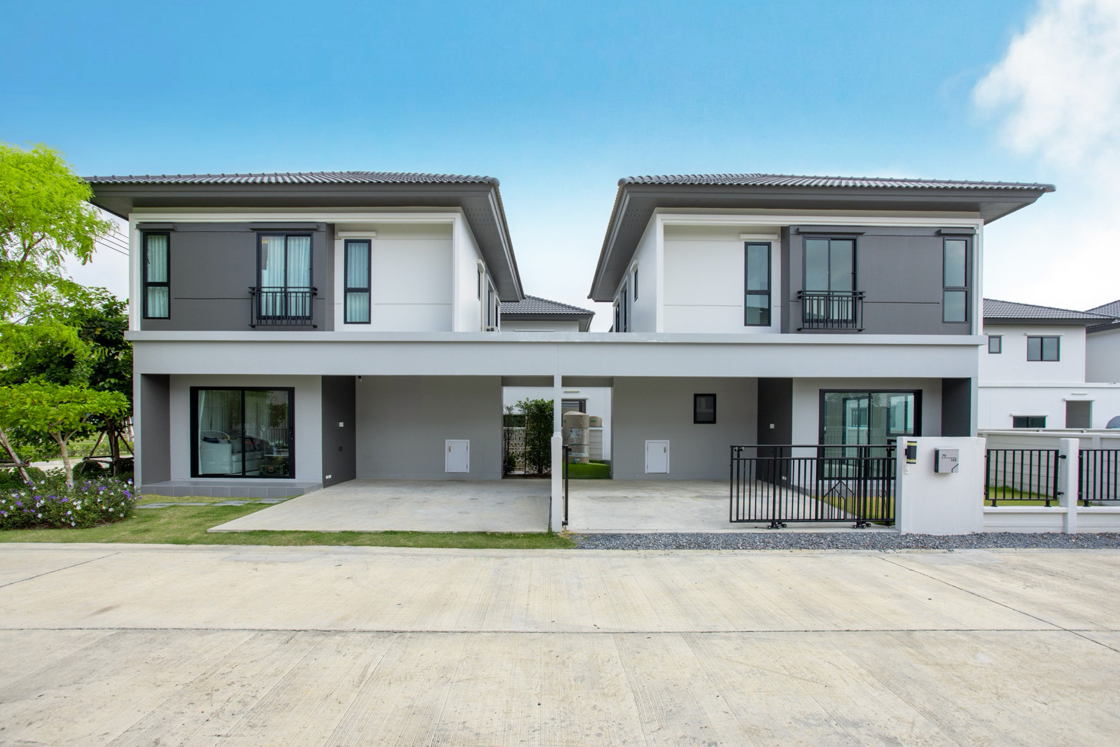 บ้านแฝด เดินได้รอบบ้าน โซนสวยติดสวนโครงการ 🏡✨ บ้านแฝด เดินได้รอบบ้าน โซนสวยติดสวนโครงการ 🏡✨