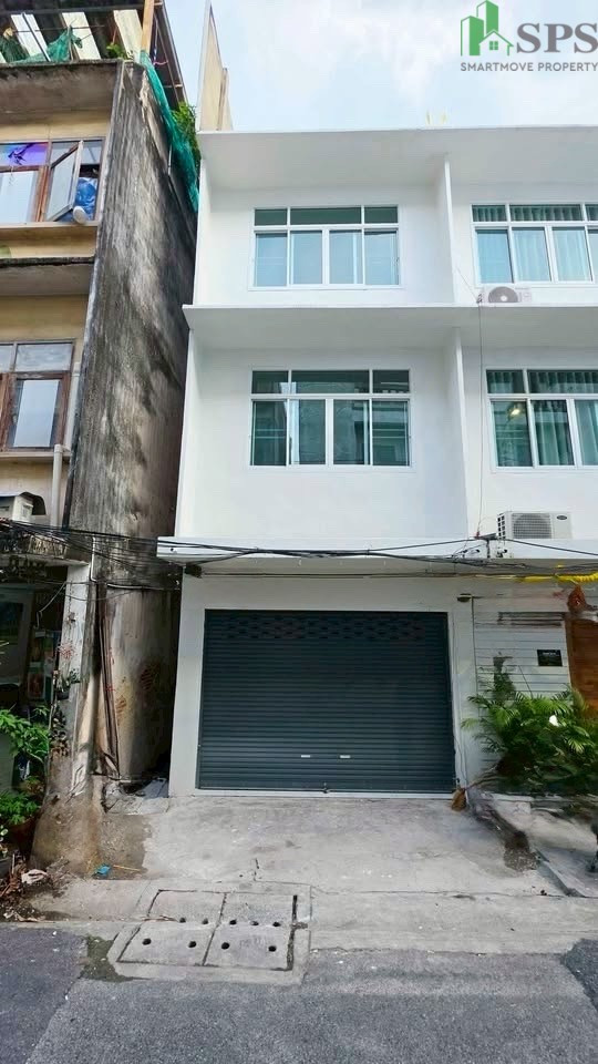 อาคารพาณิชย์ ให้เช่า ใกล้ BTS เซนต์หลุยส์ 600 เมตร (SPSJP437)