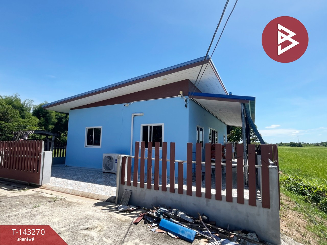 Single house with land for sale, area 2 rai 3 ngan 27.8 sq m, Photharam, Ratchaburi.