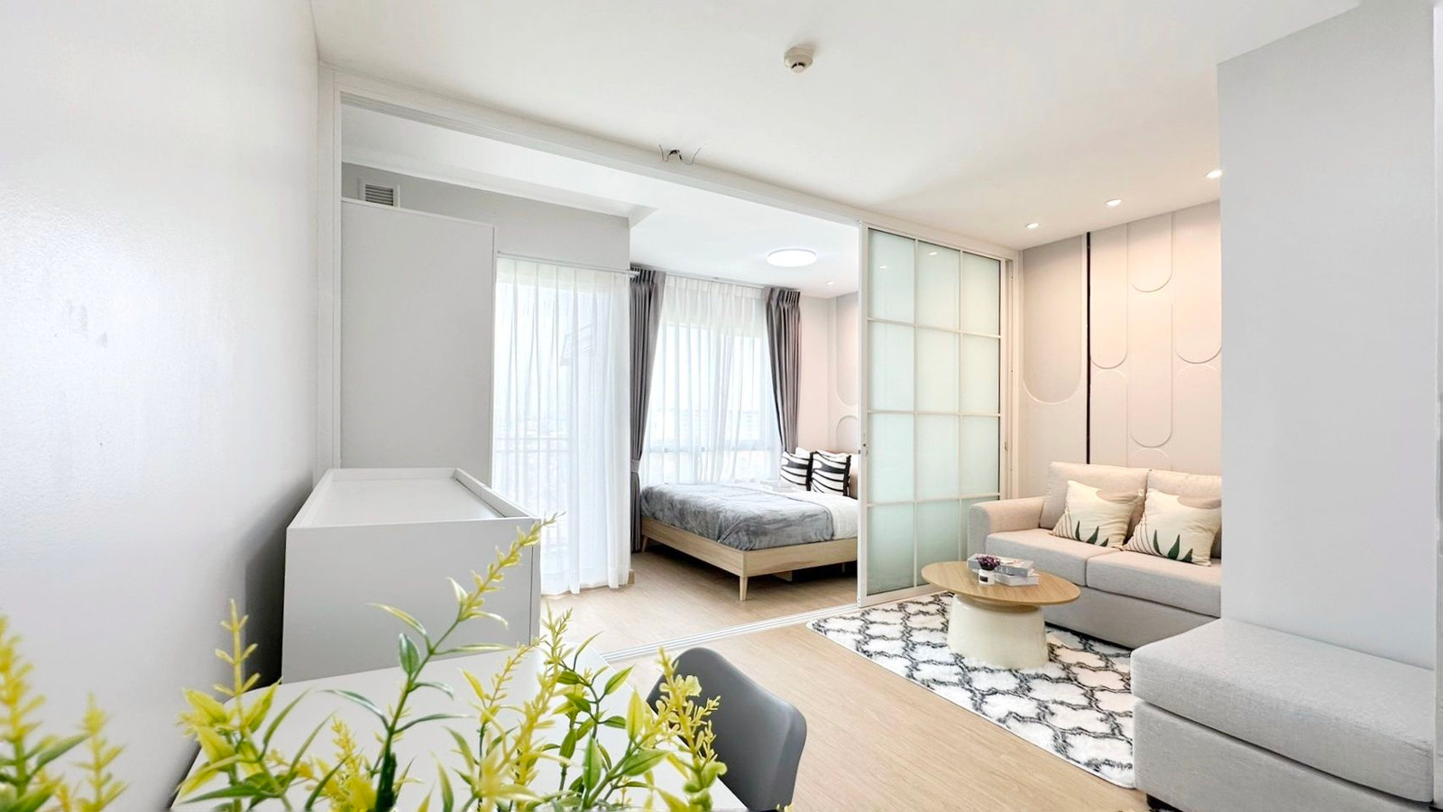 💥Lumpini Place Condo Ratchayothin // Only 0 meters next to MRT Ratchayothin.