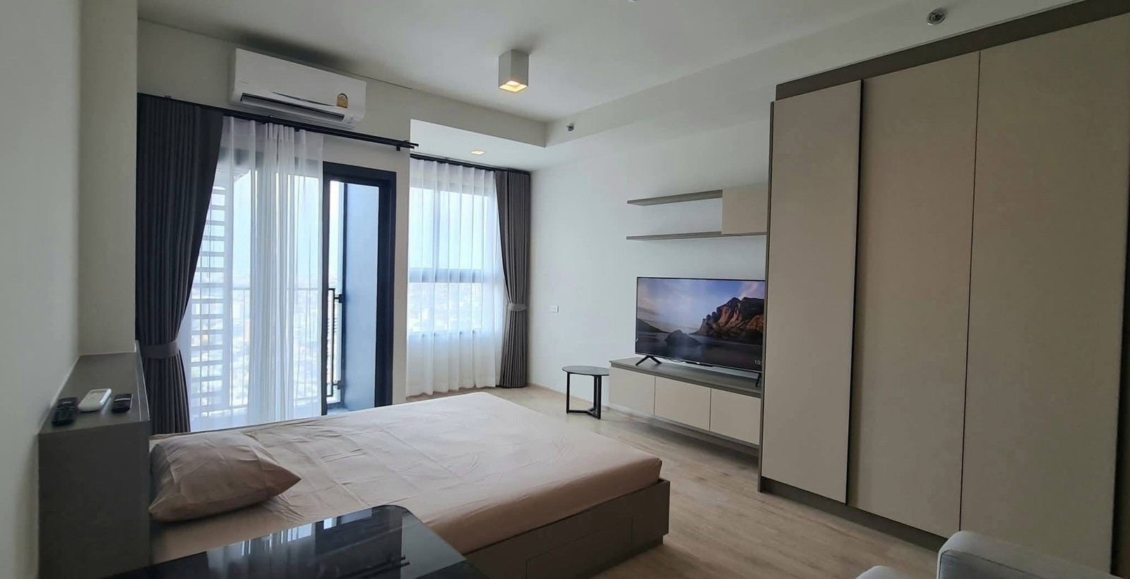 🚇✨ Ideo Sathorn - Wongwian Yai | 24th floor, city view 🌃 next to BTS Wongwian Yai, only 140 m. Can actually walk 💖 near ICONSIAM, ready to move in 🚇✨ Ideo Sathorn - Wongwian Yai | 24th floor, city view 🌃 next to BTS Wongwian Yai, only 140 m. Can actually walk 💖 near ICONSIAM, ready to move in