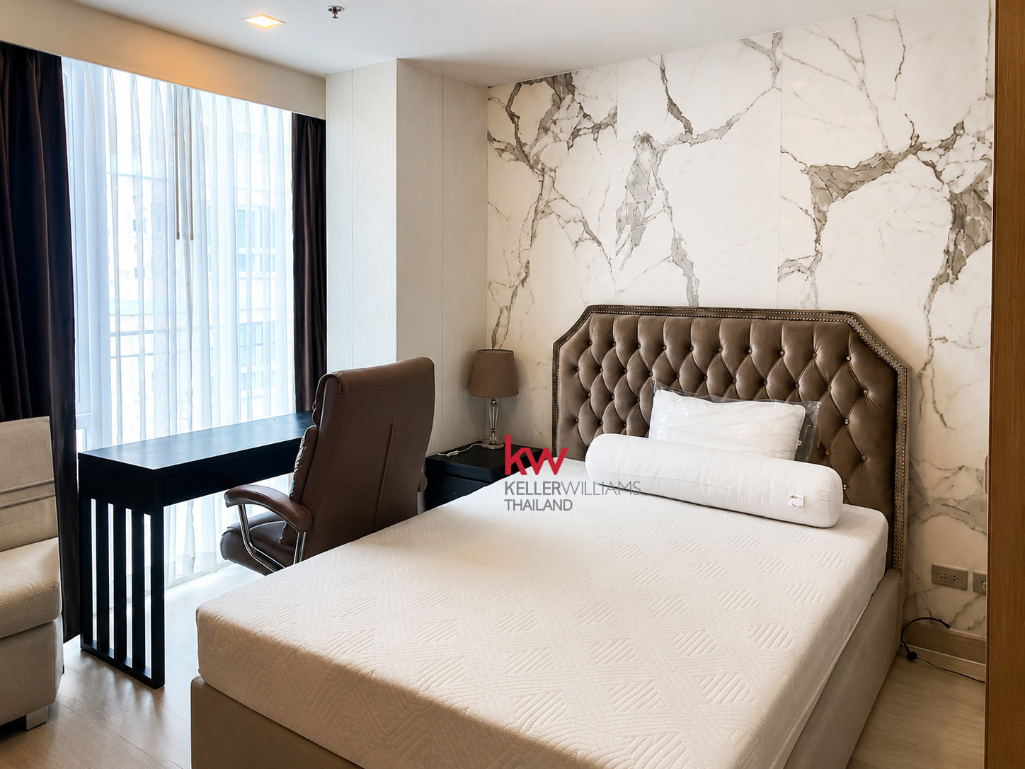 🏙️ ให้เช่า: InterLux Premier Sukhumvit 13 (อินเตอร์ลักซ์ พรีเมียร์ สุขุมวิท 13) ✨ห้องใหญ่ 2 ห้องนอน 54 ตร.ม. ใจกลางสุขุมวิท พร้อมอ่างอาบน้ำ ใกล้ BTS นานา & MRT สุขุมวิท 🚆🛁 KWTH3439 – รูปที่ 2