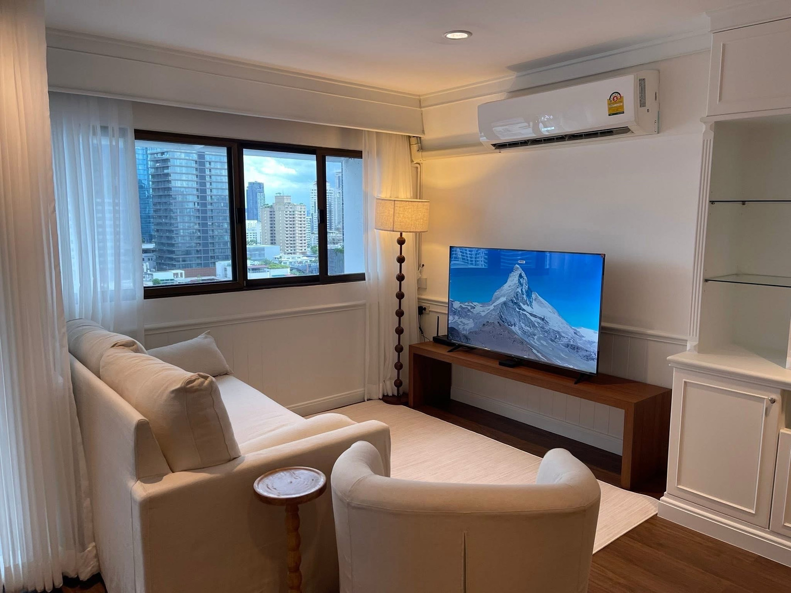 Duplex 2 ห้องนอน รีโนเวทใหม่ ทำเลทองหล่อให้เช่า | Thonglor Tower – รูปที่ 3