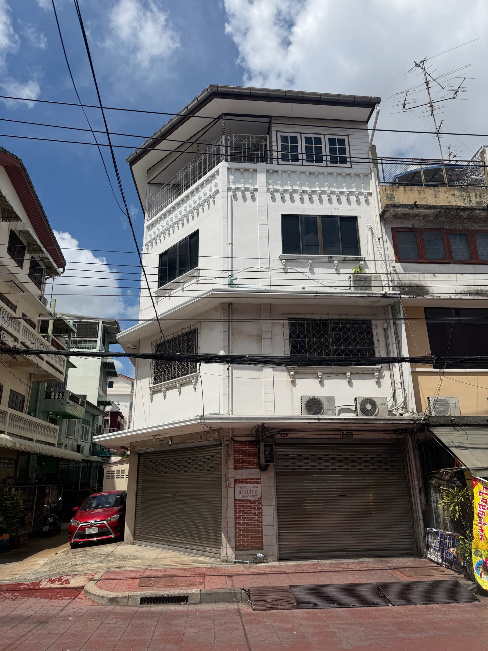 ขายโฮมออฟิต 3 ชั้น 28.5 ตรว สมเด็จเจ้าพระยา1 คลองสาน# ใกล้ไอคอนสยาม ใกล้สะพานพุทธ ใกล้สนามหลวง พาหุรัด สำเพ็ง เยาวราช เหมาะเป็น#โฮมออฟิตใจกลางเมือง ขายโฮมออฟิต 3 ชั้น 28.5 ตรว สมเด็จเจ้าพระยา1 คลองสาน# ใกล้ไอคอนสยาม ใกล้สะพานพุทธ ใกล้สนามหลวง พาหุรัด สำเพ็ง เยาวราช เหมาะเป็น#โฮมออฟิตใจกลางเมือง