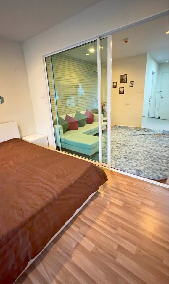 Condo for Rent, V Condo Ekkamai-Ramintra, Fully Furnished with Appliances, Near the Expressway Night Market Condo for Rent, V Condo Ekkamai-Ramintra, Fully Furnished with Appliances, Near the Expressway Night Market