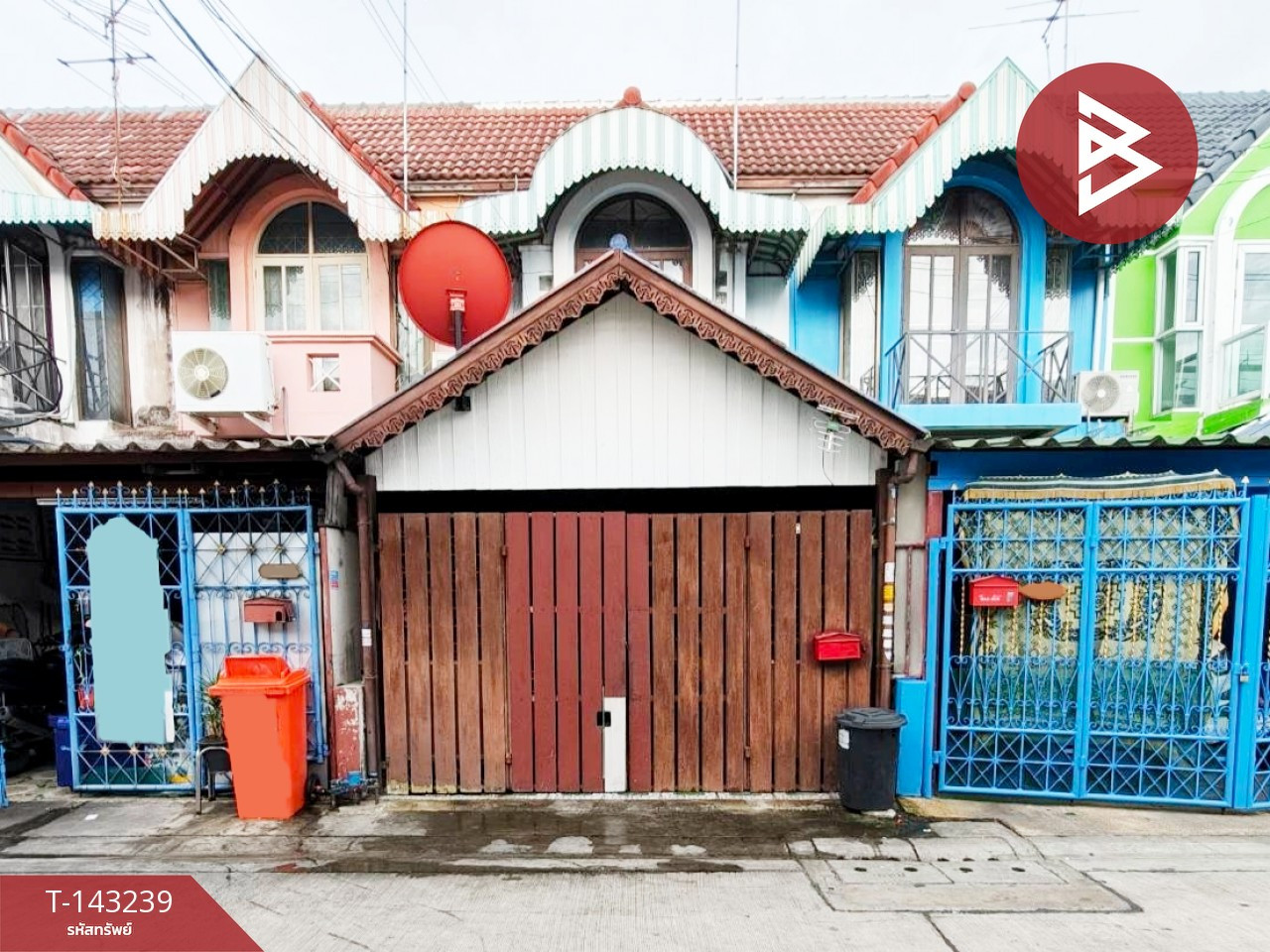 Townhouse for sale Hansamacharoen Village 3, Phetkasem 81, Nong Khaem, Bangkok