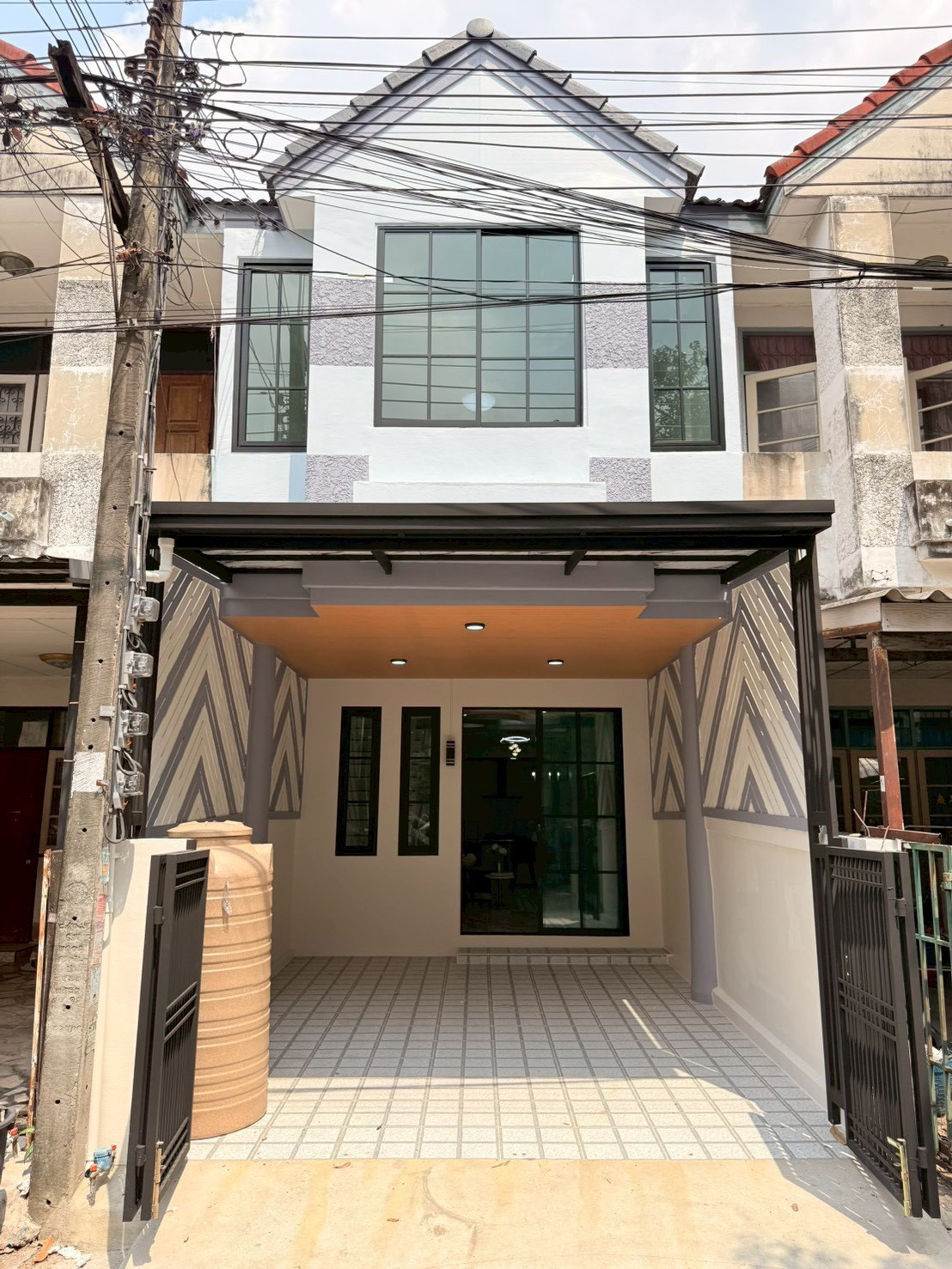 Townhouse for sale, renovated and ready to move in, Sill Village Sai Mai 54, quality townhouse in the Sai Mai 54 location with furniture and many extras. You can move in immediately. No need to waste additional time decorating. Townhouse for sale, renovated and ready to move in, Sill Village Sai Mai 54, quality townhouse in the Sai Mai 54 location with furniture and many extras. You can move in immediately. No need to waste additional time decorating.