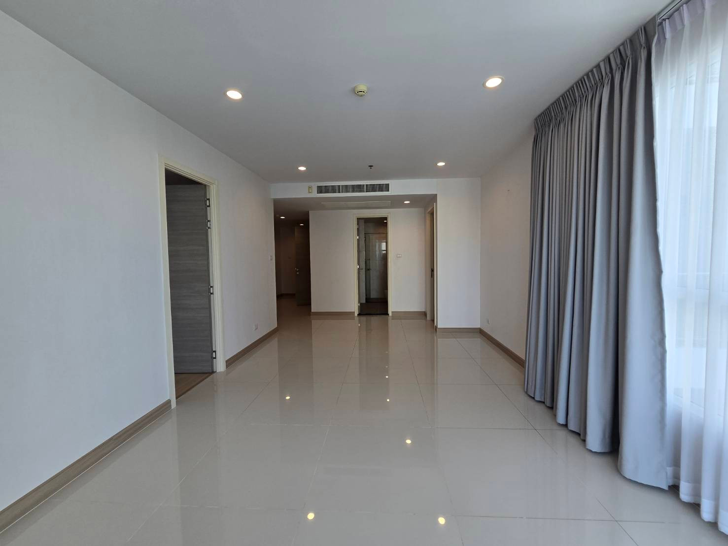 For Rent 2 bed Supalai Riva Grande, area 111 sq.m., there are many rooms to choose from. For Rent 2 bed Supalai Riva Grande, area 111 sq.m., there are many rooms to choose from.