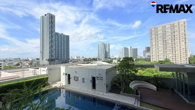 Condo for sale: Aspire Sathorn-Taksin, 6th floor, room ready to move in, eye level greenery view with swimming pool view. Condo for sale: Aspire Sathorn-Taksin, 6th floor, room ready to move in, eye level greenery view with swimming pool view.