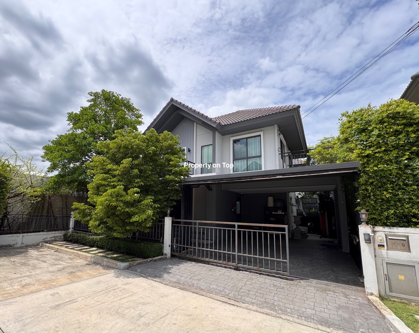 เพฟ ปิ่นเกล้า-ศาลายา บ้านเลขที่ 95/99 หลังริม ซอยบ้านมี 4 หลัง ปากซอยเป็นสวนโครงการ 