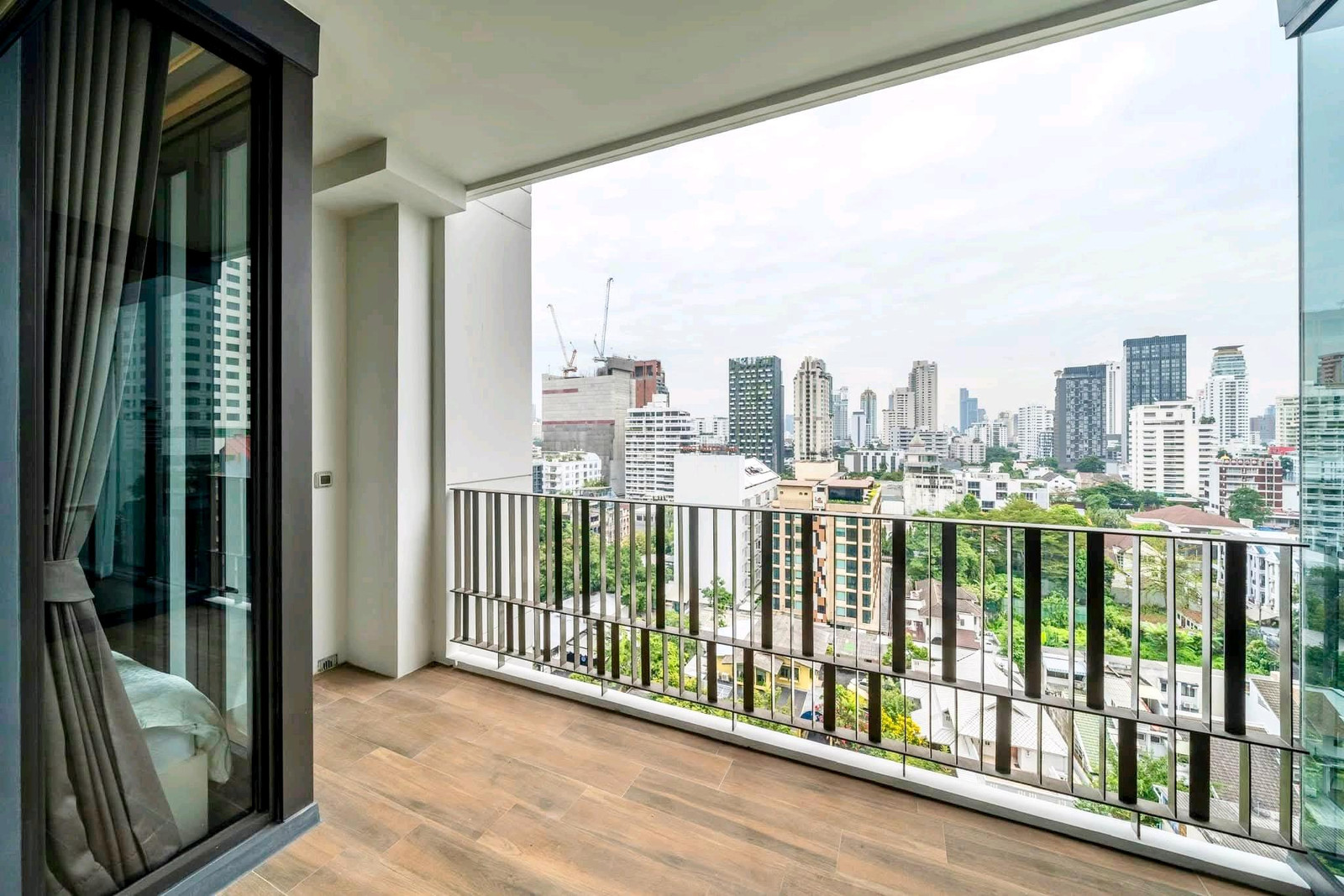 Muniq Sukhumvit 23 (sale with tenant) Muniq Sukhumvit 23 (sale with tenant)