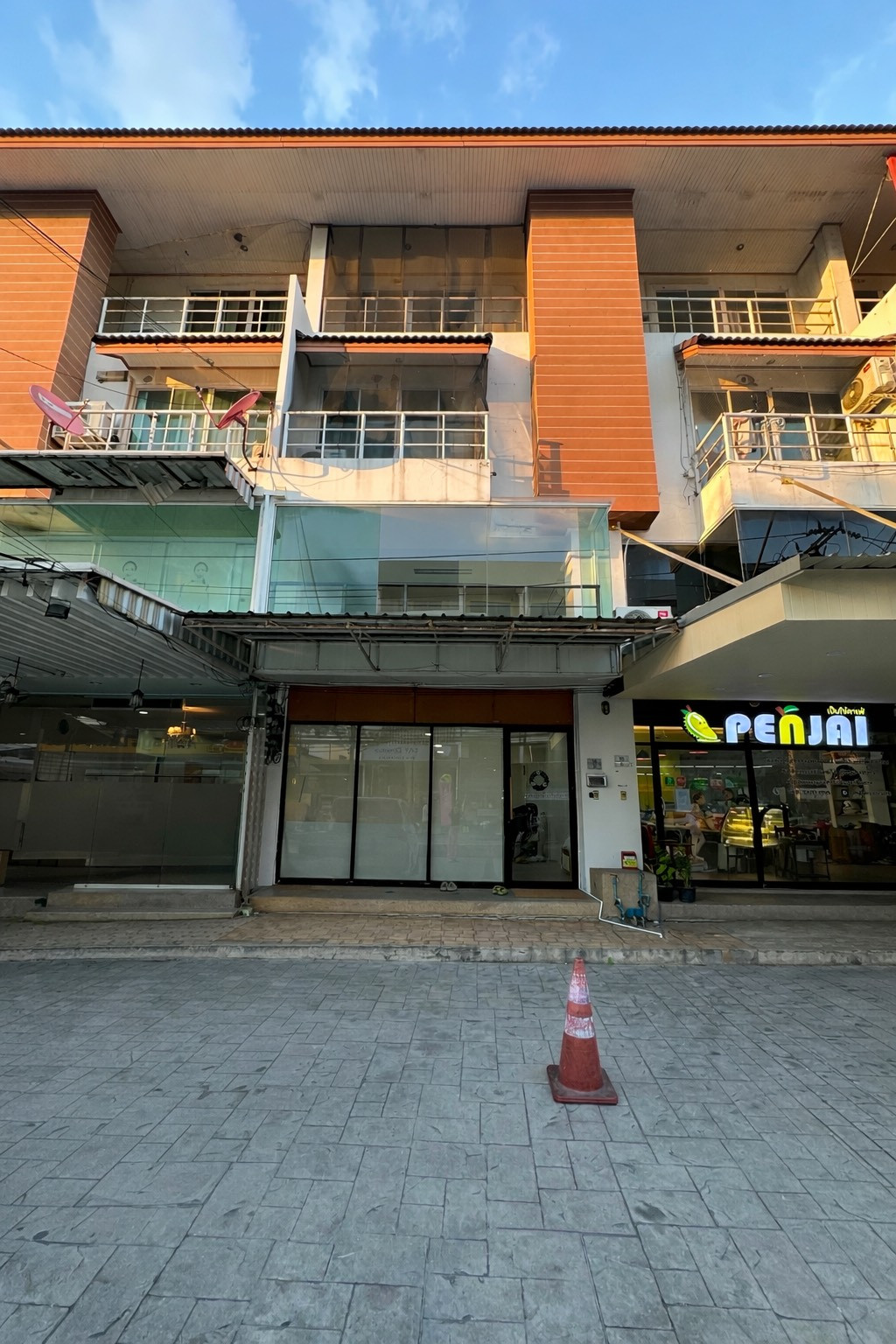🏢🔥 ทำเลทอง! ให้เช่าอาคารพาณิชย์ 4 ชั้น รัชดา–ห้วยขวาง–ลาดพร้าว – รูปที่ 2