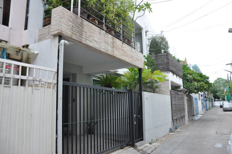 ✨Townhouse Area  Ekkamai 12✨3 ห้องนอน 2 ห้องน้ำ ขนาด 25 ตร.วา | 100 ตร.ม Tel.0982645161 
