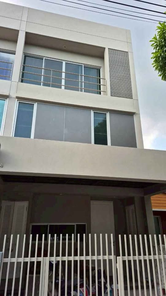 TH 1037 House for sale Noble Cube Pattanakarn
