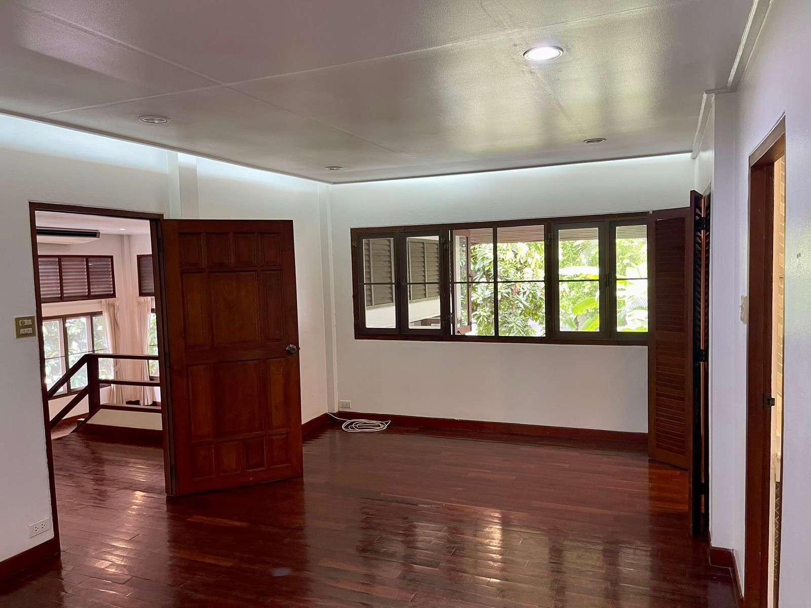 Single house for rent With a large garden Heart of Ruamrudee – รูปที่ 2