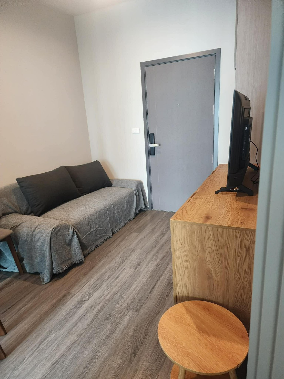 [For rent] Ideo Ramkhamhaeng-Lam Sali Station ✨ Fully furnished room, high floor, ready to move in immediately!  Rent: 15,000 baht/month